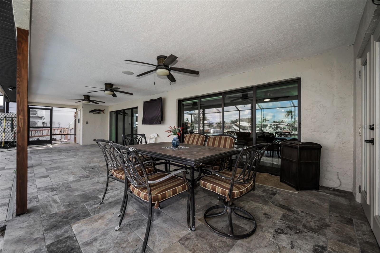 Listing photo id 34 for 4976 Galleon Court