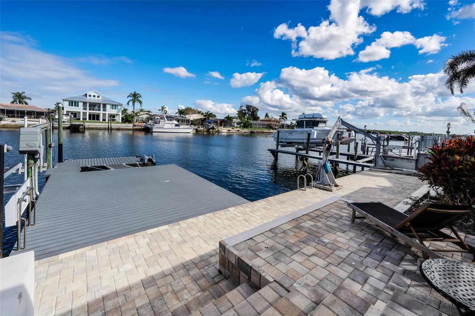 Listing photo id 43 for 4976 Galleon Court