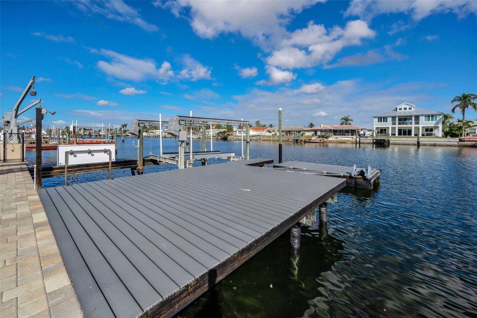 Listing photo id 44 for 4976 Galleon Court