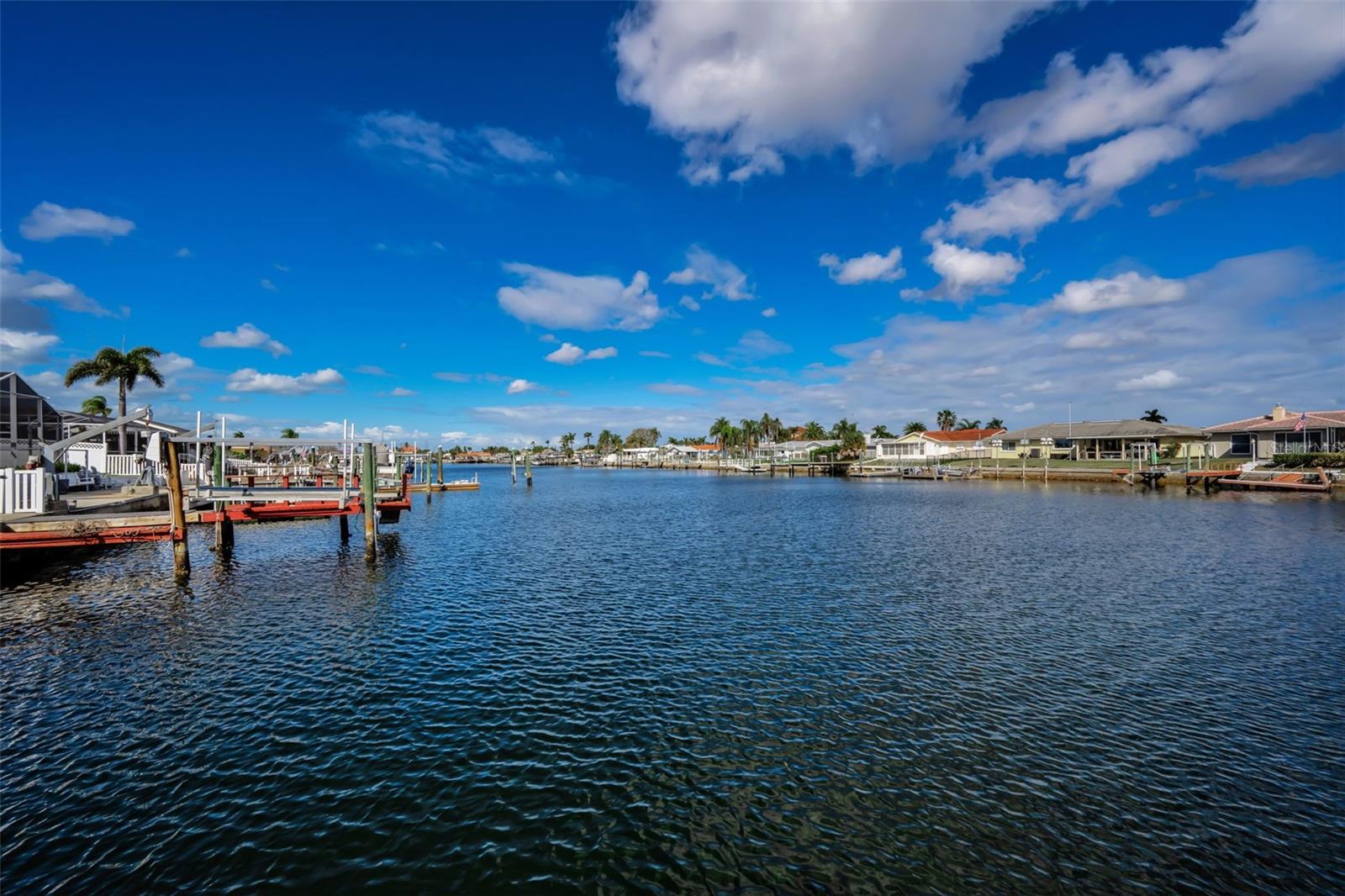 Listing photo id 45 for 4976 Galleon Court