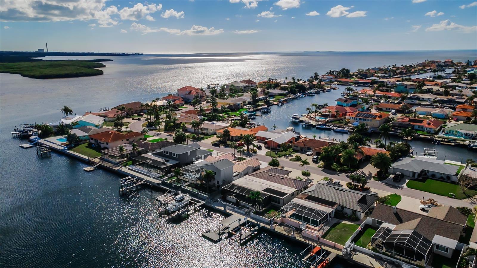 Listing photo id 53 for 4976 Galleon Court