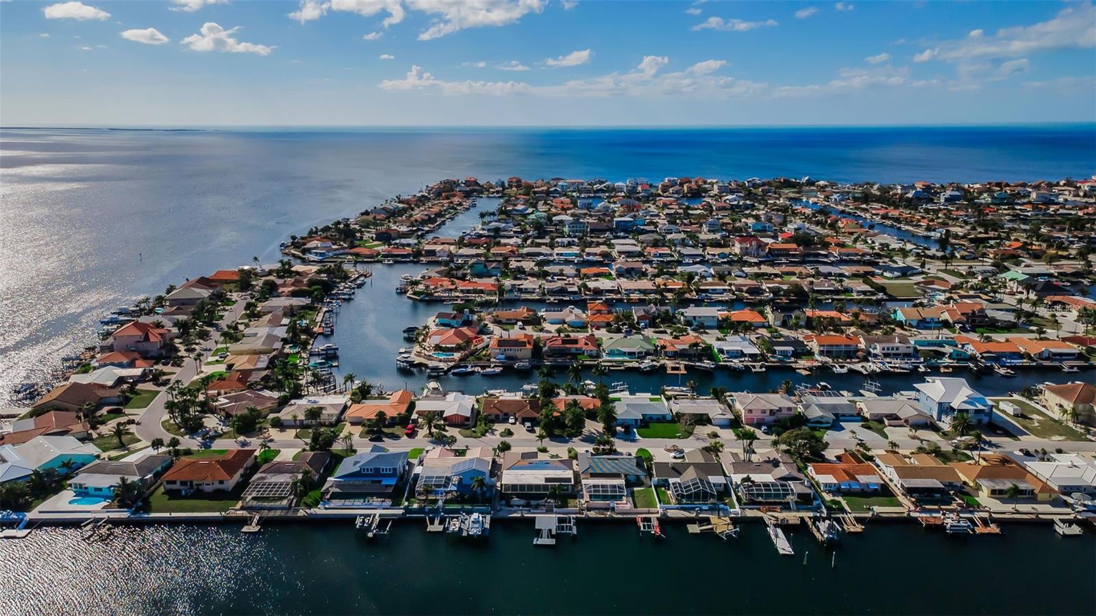 Listing photo id 57 for 4976 Galleon Court