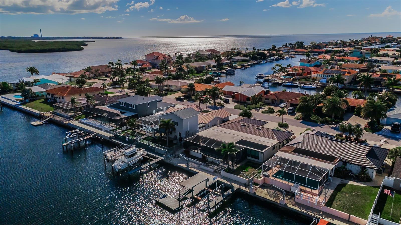 Listing photo id 58 for 4976 Galleon Court