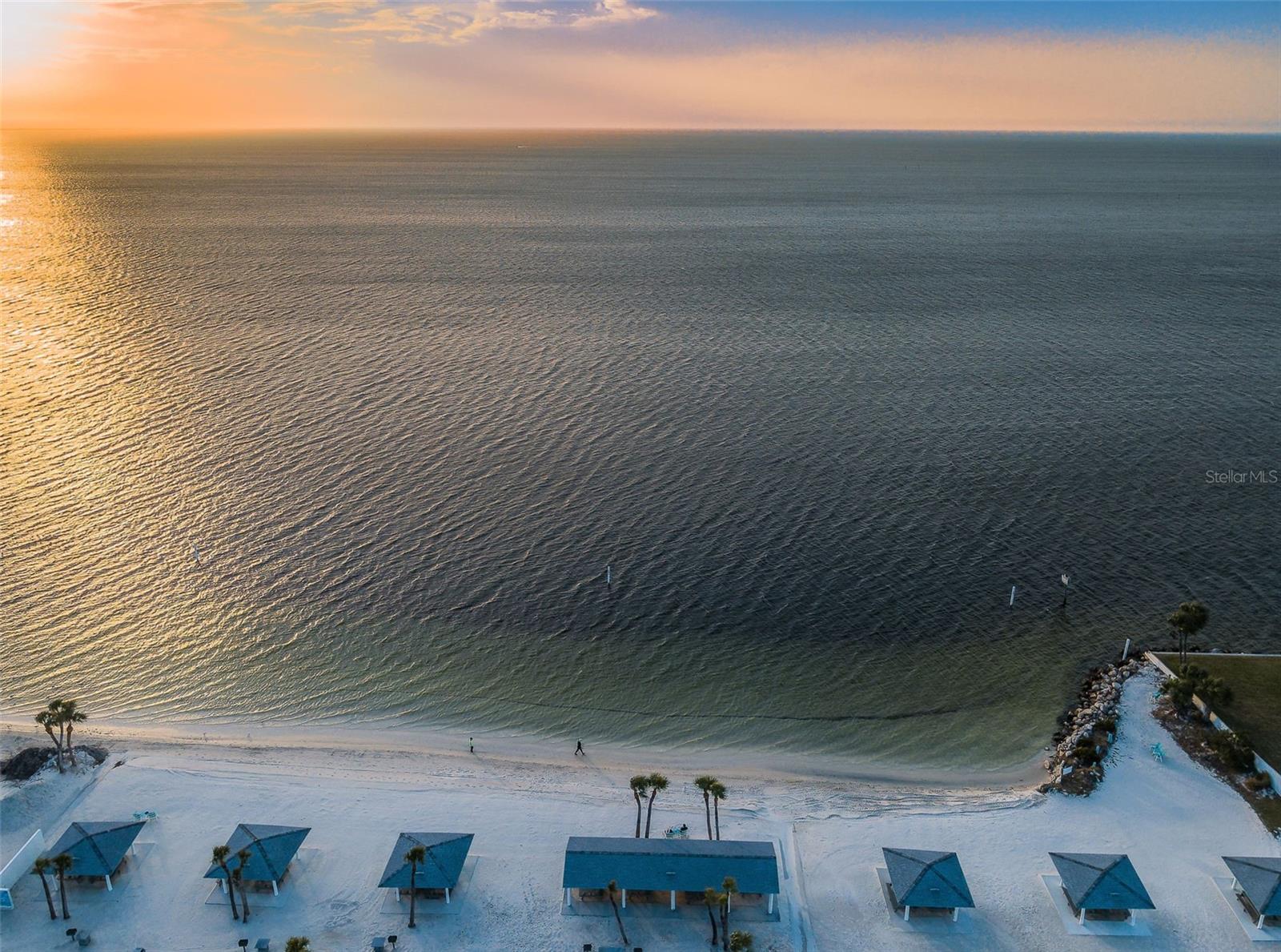 Listing photo id 68 for 4976 Galleon Court