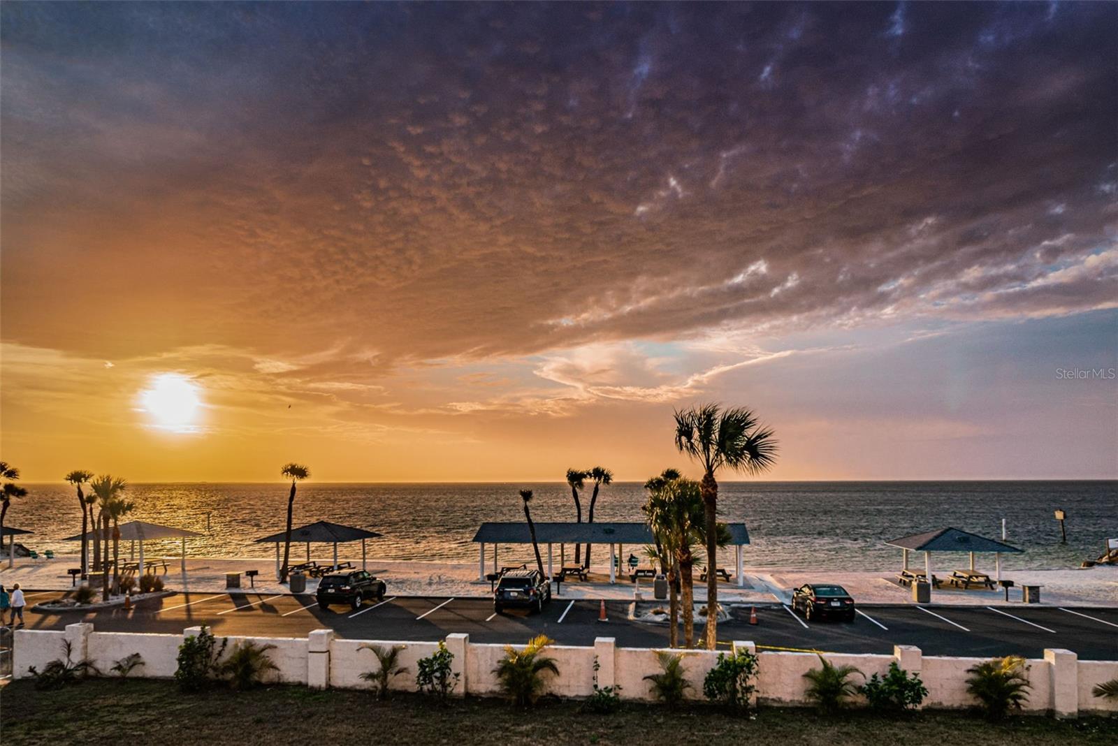 Listing photo id 69 for 4976 Galleon Court