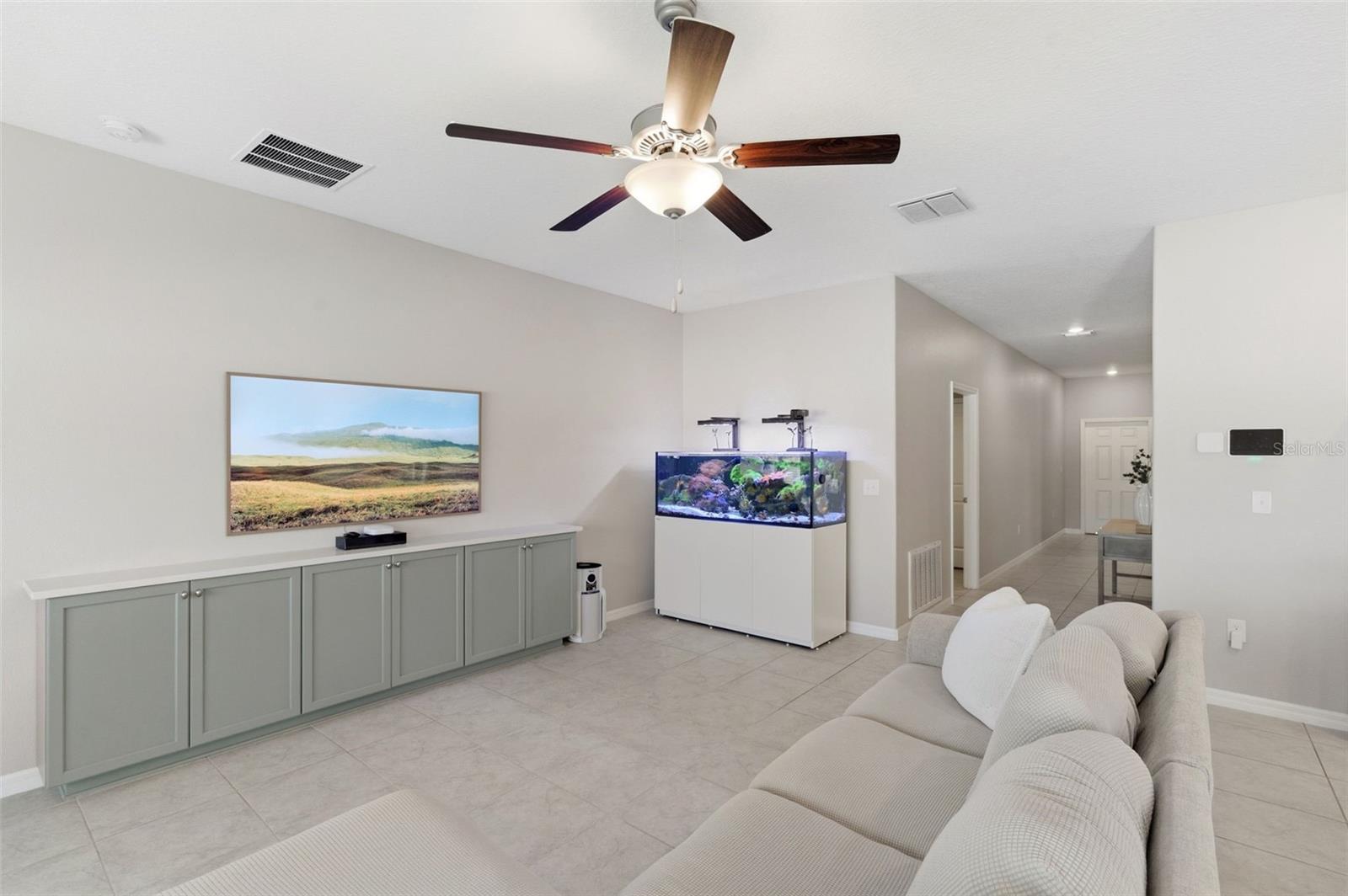 Image 26 of 76 For 10387 Scarlett Skimmer Drive