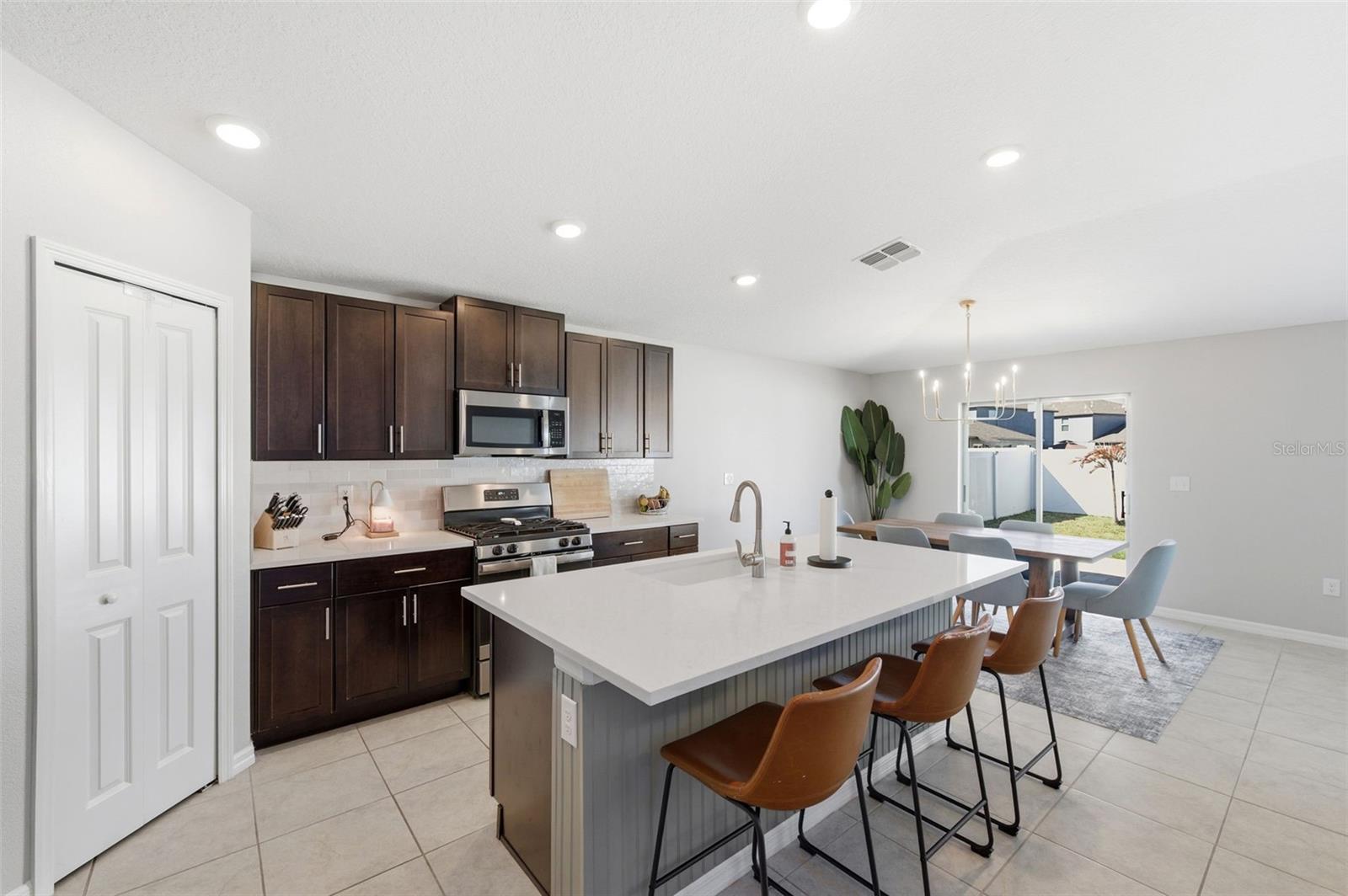 Image 28 of 76 For 10387 Scarlett Skimmer Drive