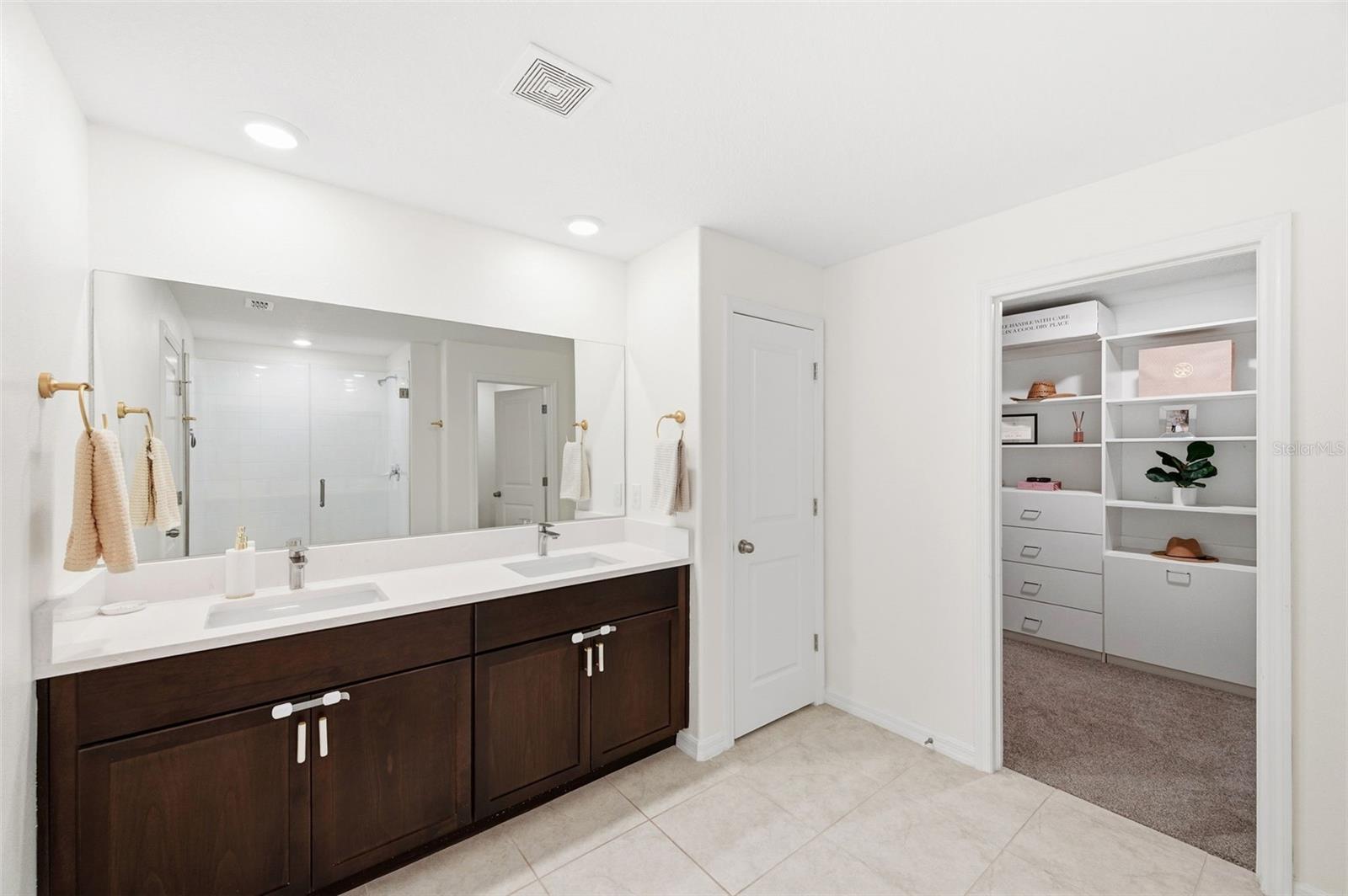 Image 41 of 76 For 10387 Scarlett Skimmer Drive