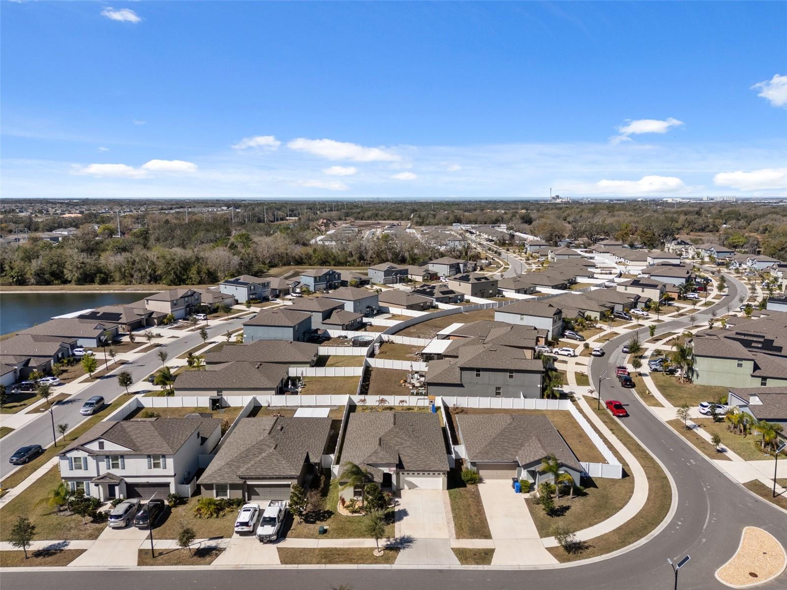 Image 55 of 76 For 10387 Scarlett Skimmer Drive