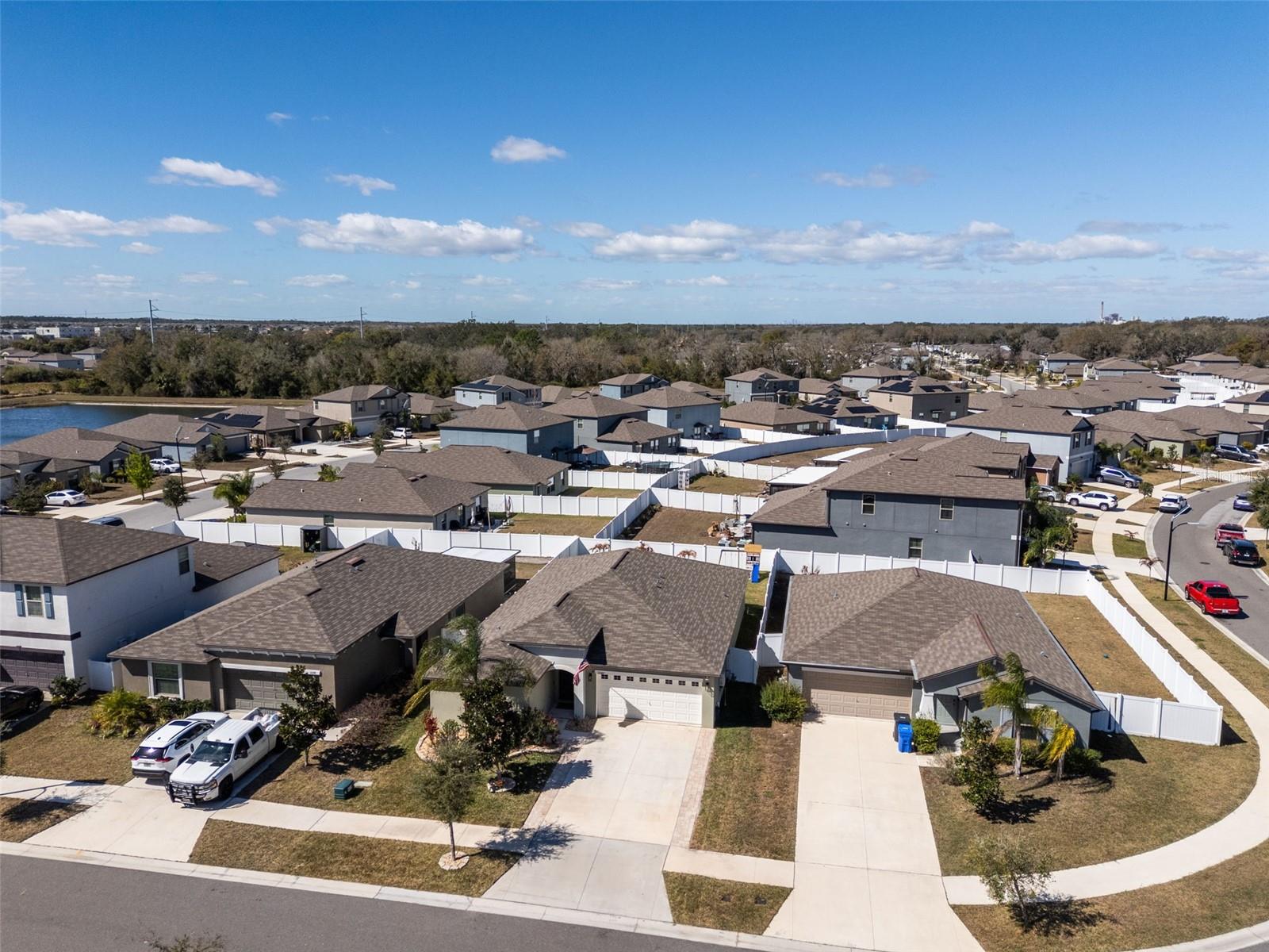 Image 59 of 76 For 10387 Scarlett Skimmer Drive