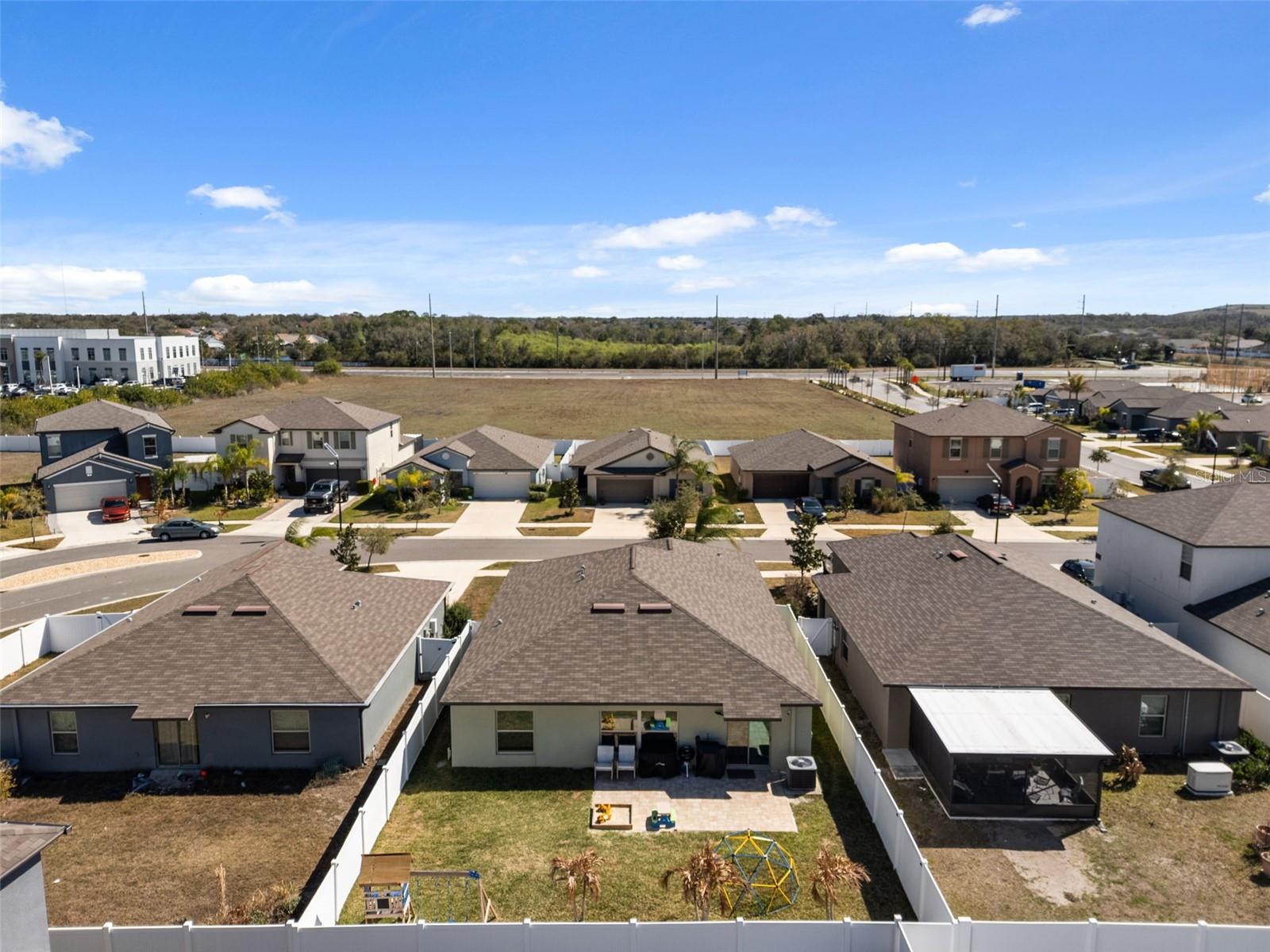 Image 66 of 76 For 10387 Scarlett Skimmer Drive