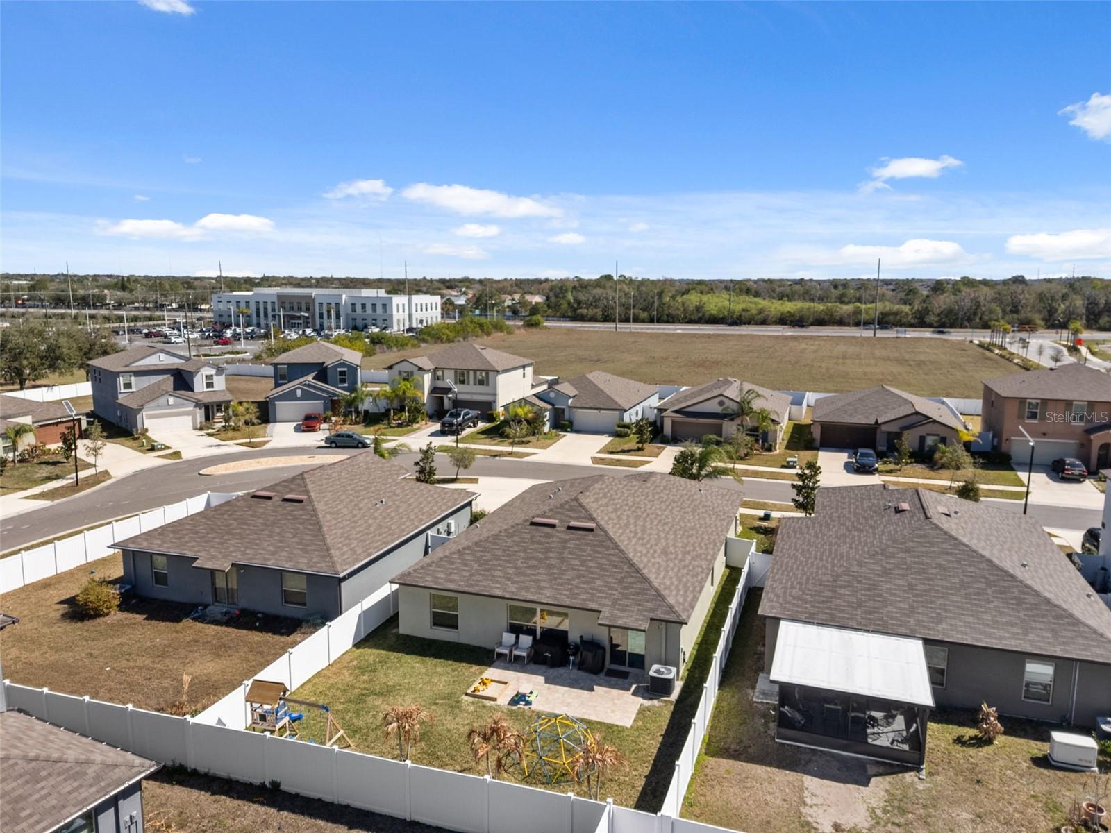 Image 67 of 76 For 10387 Scarlett Skimmer Drive