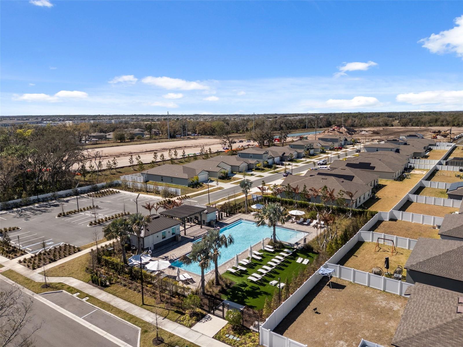 Image 72 of 76 For 10387 Scarlett Skimmer Drive