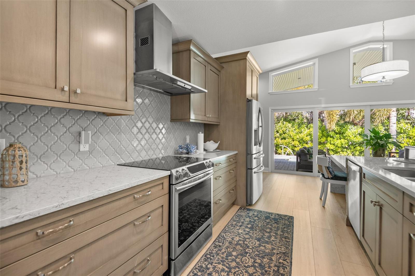 Image 20 of 54 For 8 Ambleside Drive