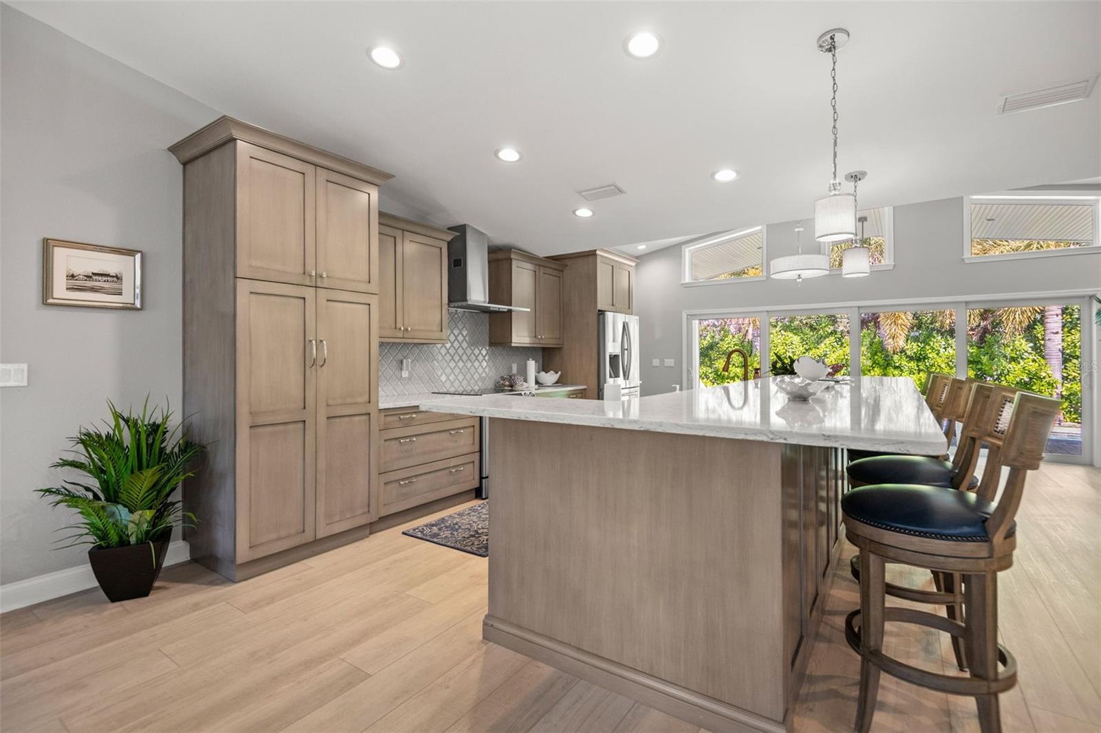 Image 21 of 54 For 8 Ambleside Drive