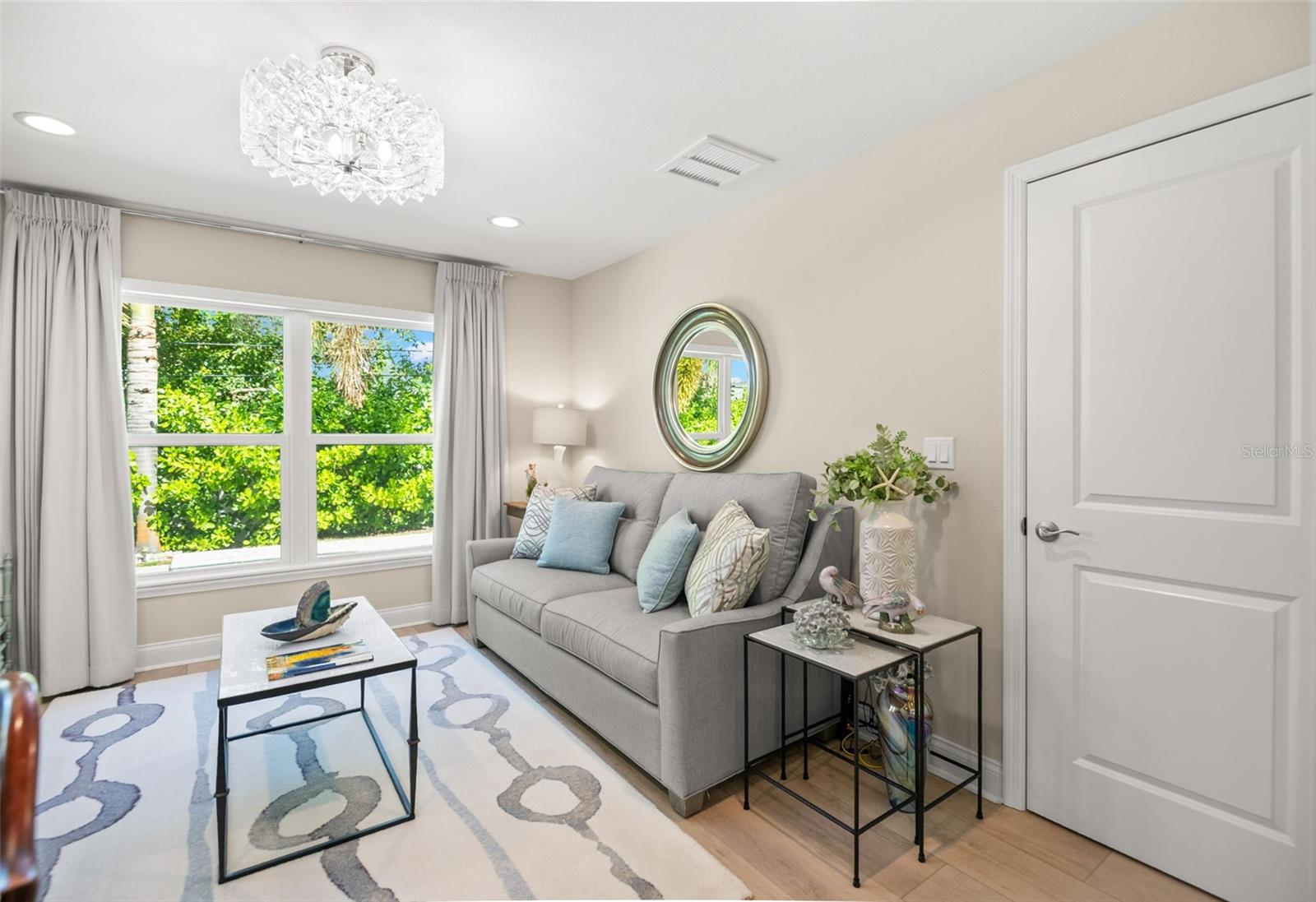 Image 24 of 54 For 8 Ambleside Drive