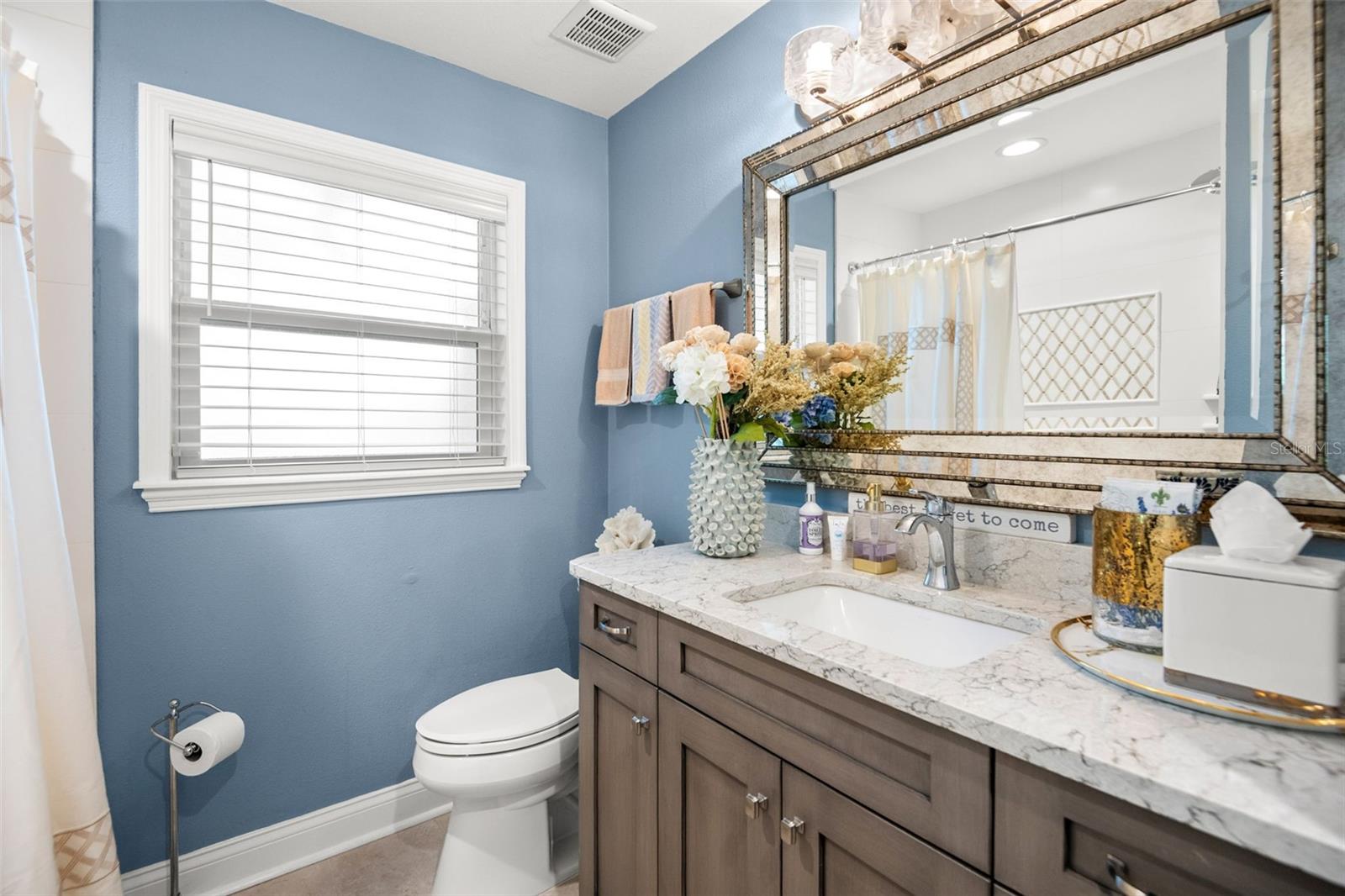 Image 26 of 54 For 8 Ambleside Drive