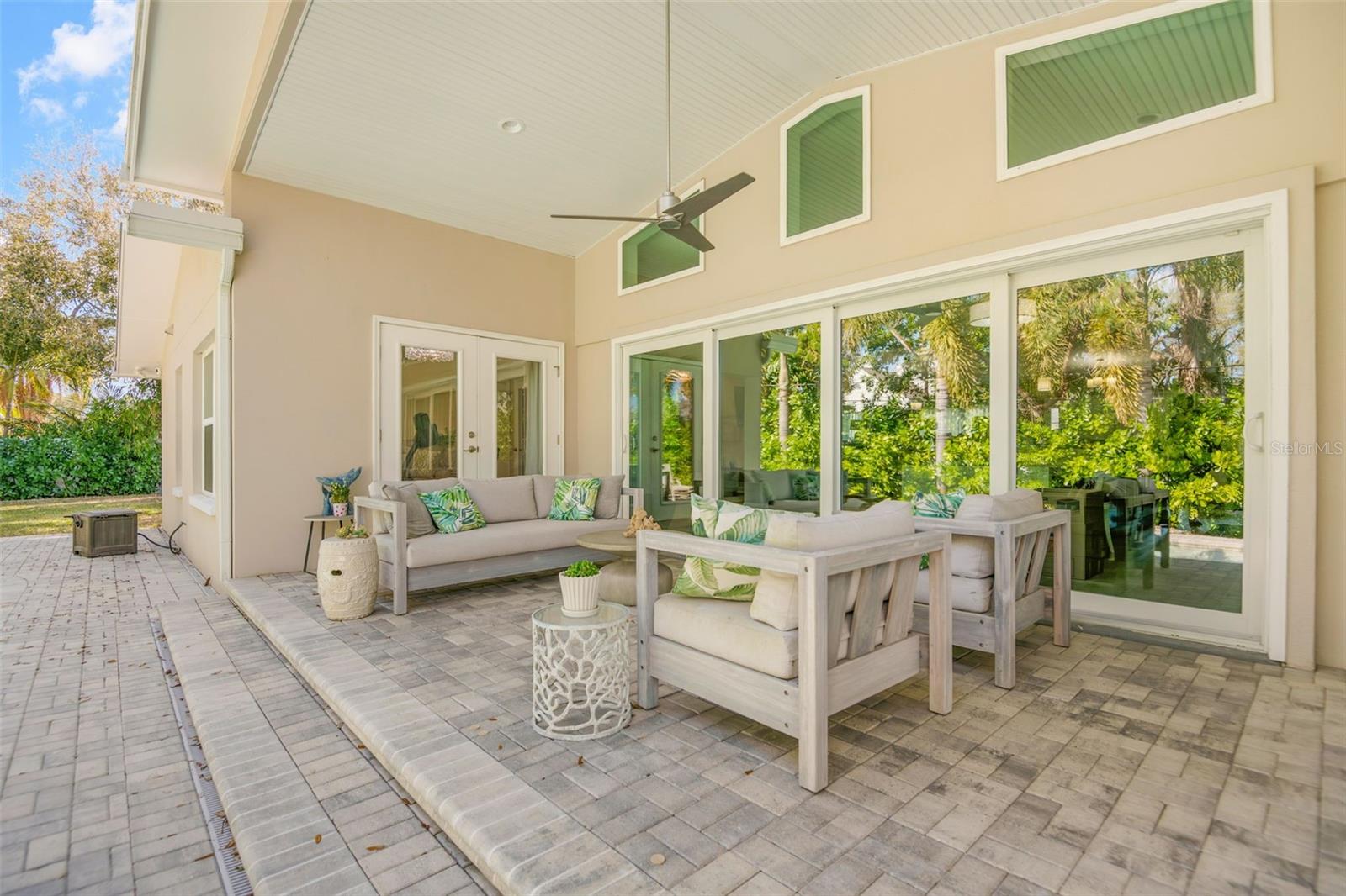 Image 38 of 54 For 8 Ambleside Drive