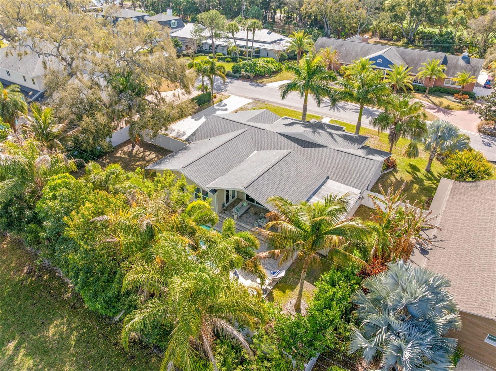 Image 47 of 54 For 8 Ambleside Drive