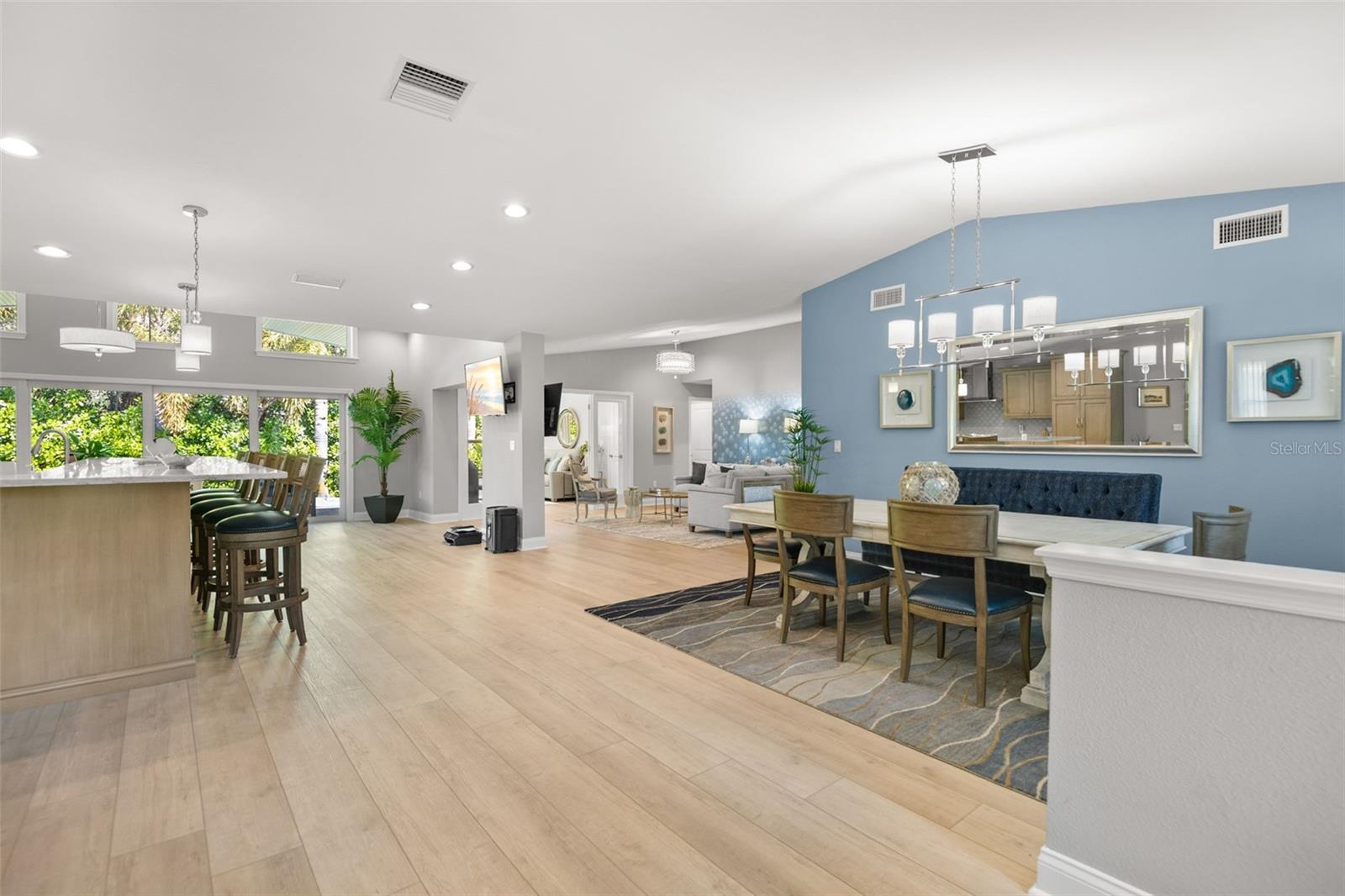 Image 6 of 54 For 8 Ambleside Drive