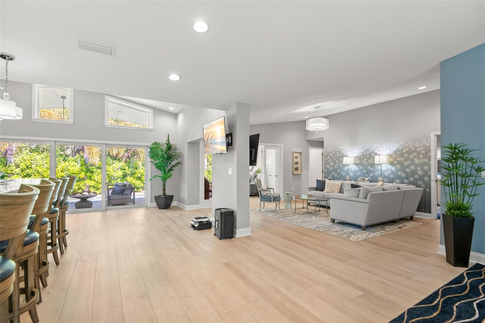 Image 7 of 54 For 8 Ambleside Drive