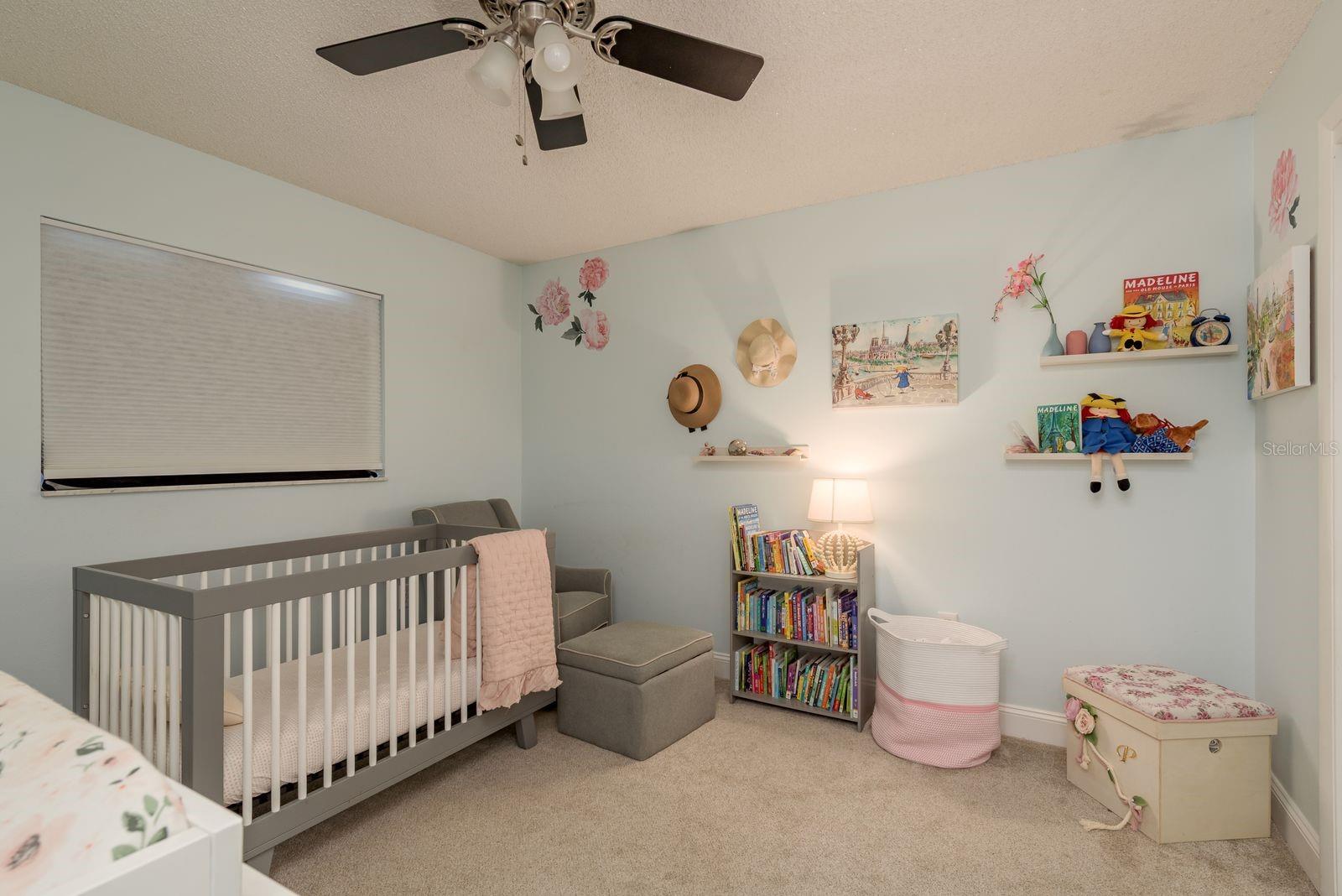 Listing photo id 18 for 2830 Valencia Lane W