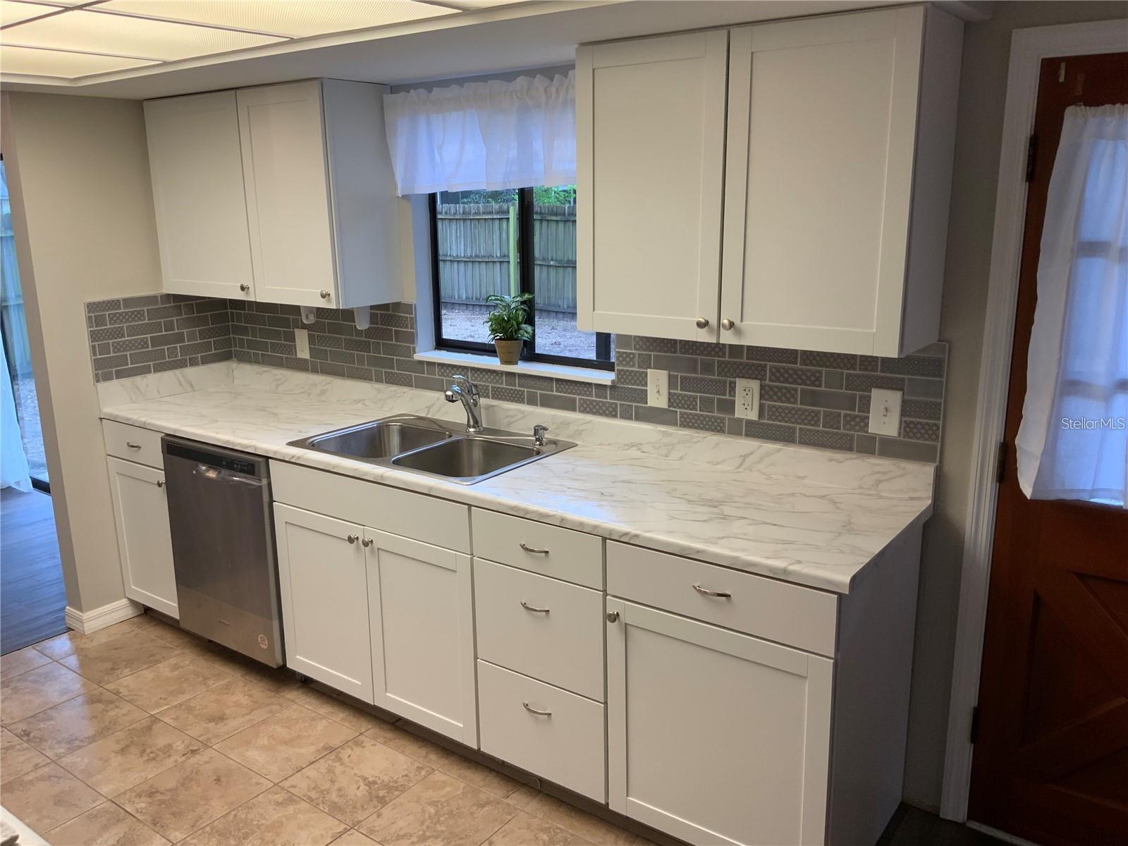 Image 12 of 25 For 2067 Red Cedar Lane