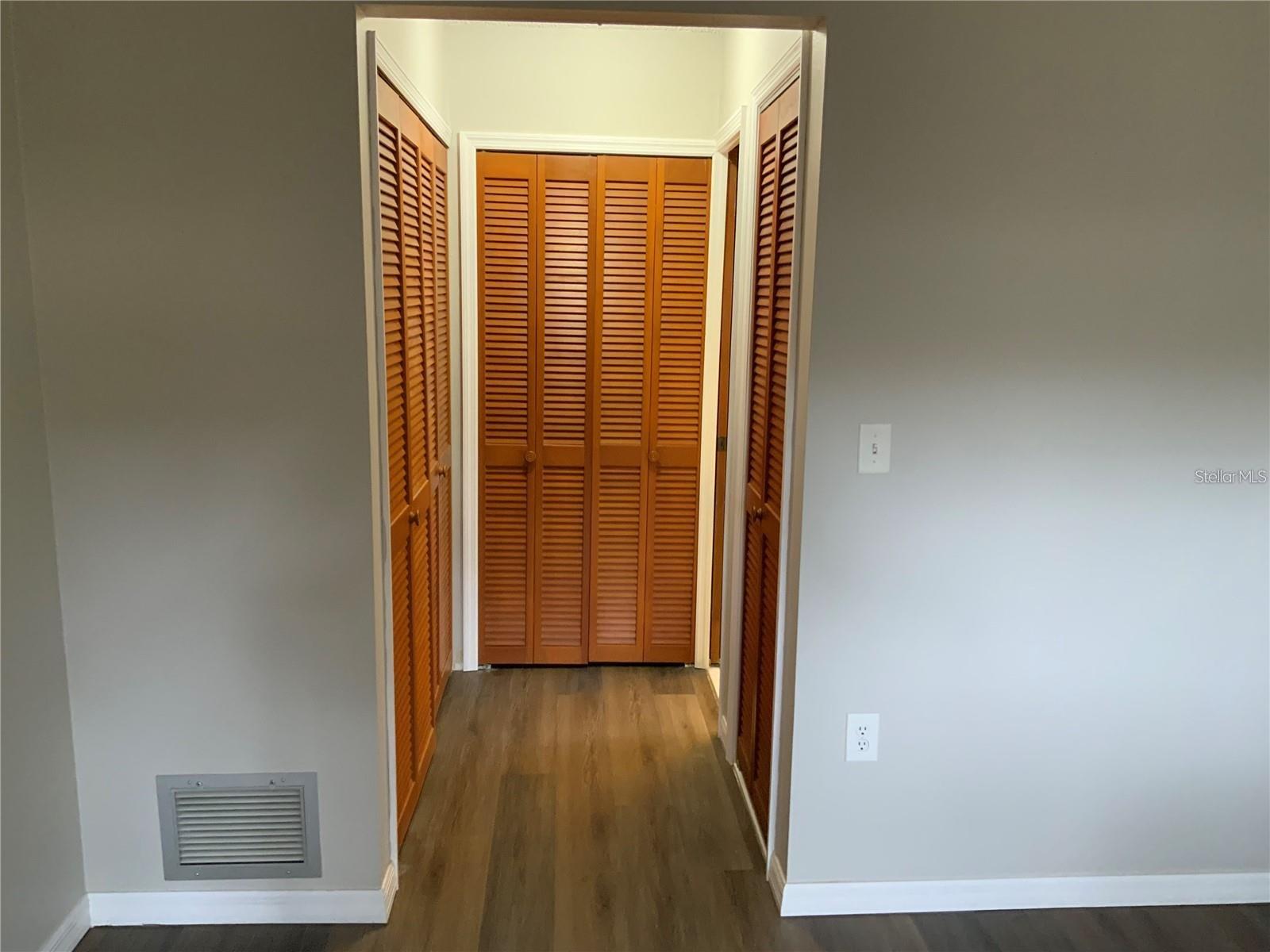 Image 14 of 25 For 2067 Red Cedar Lane