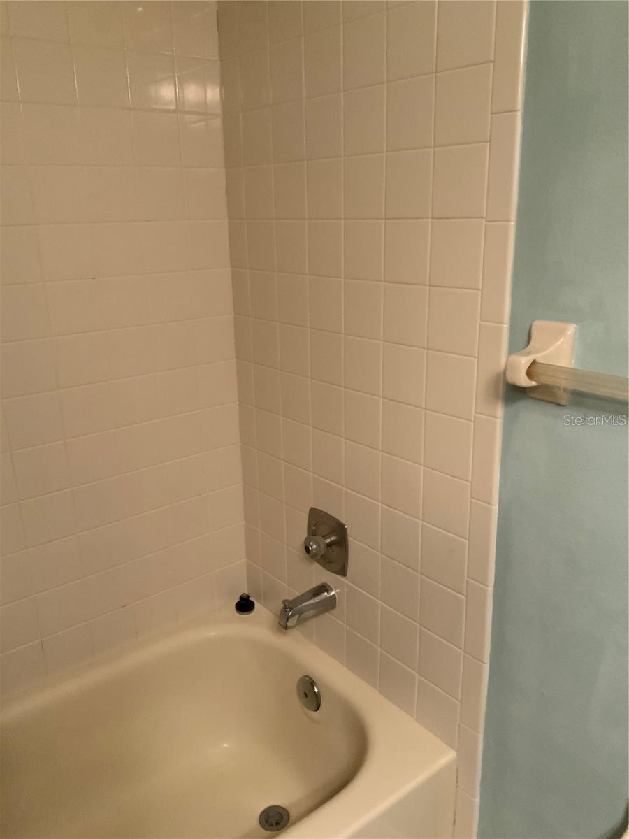 Image 21 of 25 For 2067 Red Cedar Lane