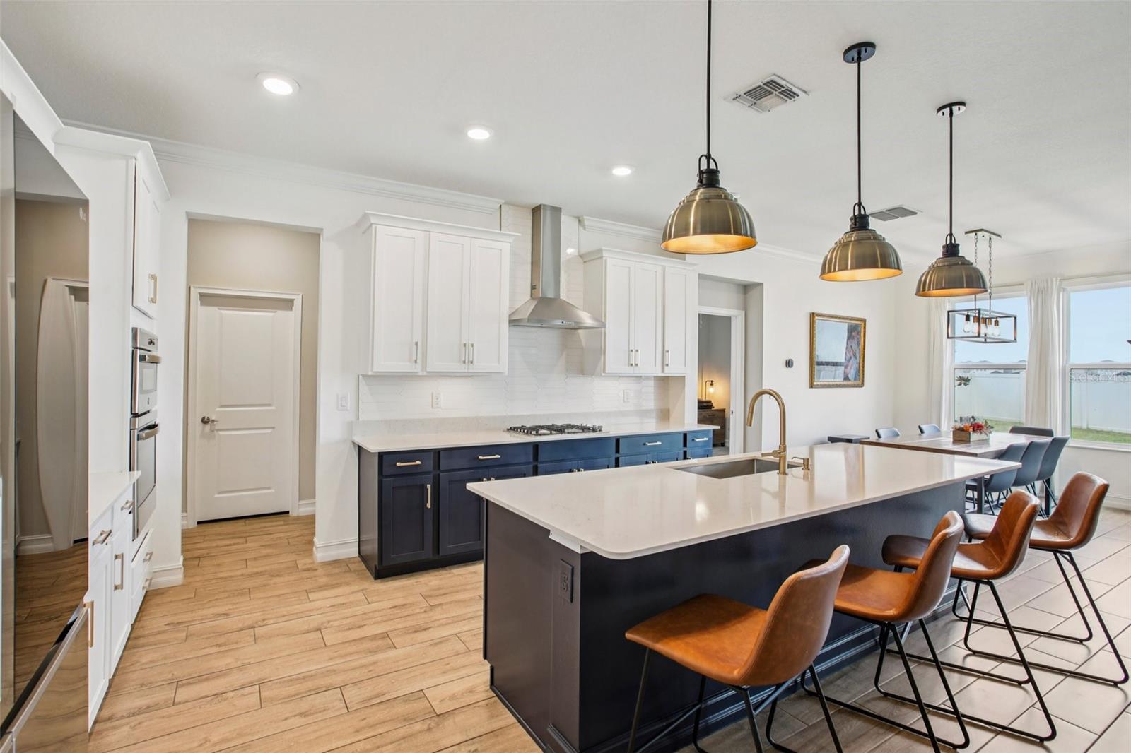 Image 10 of 45 For 8289 Olympic Stone Circle