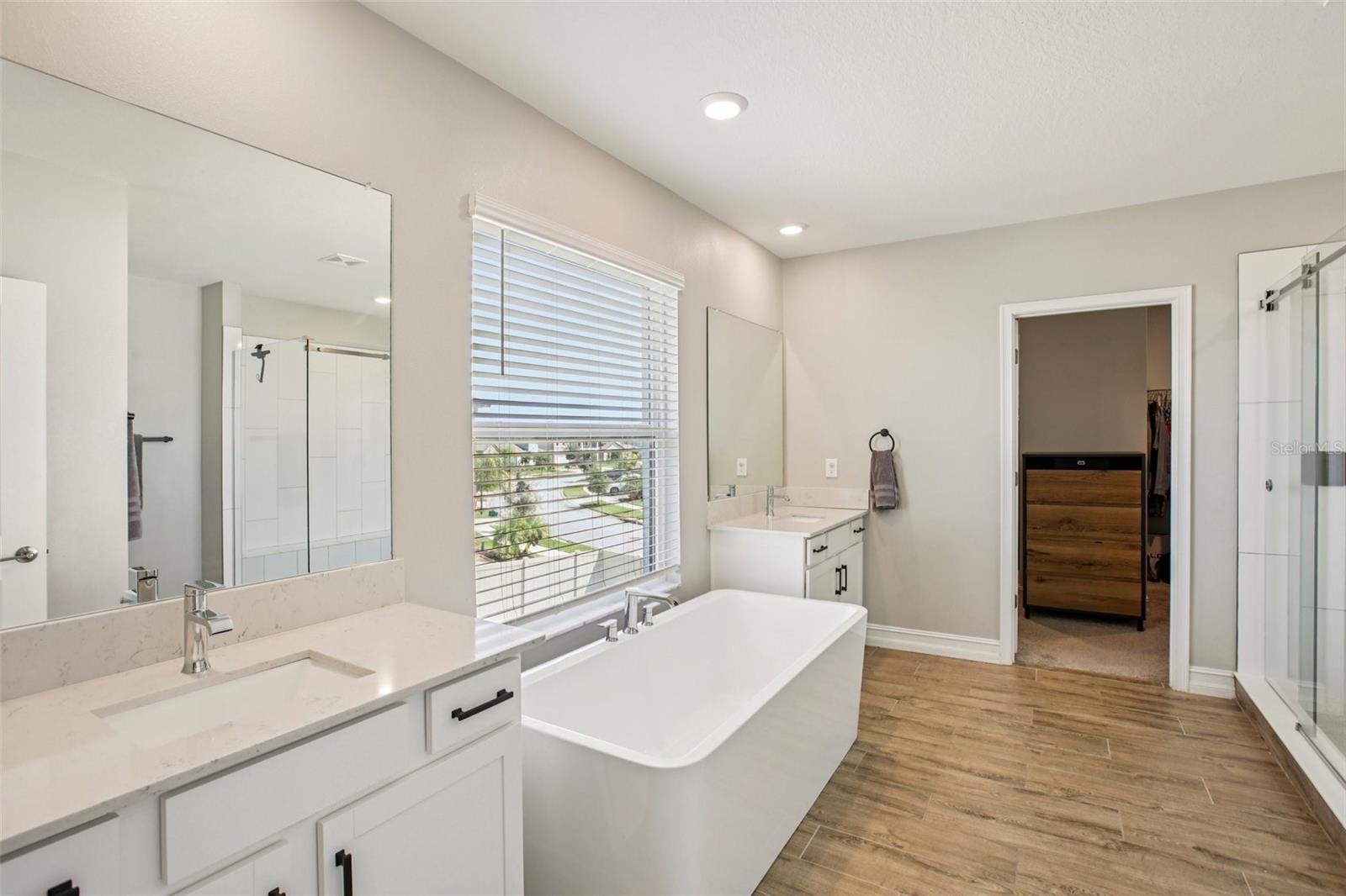 Image 19 of 45 For 8289 Olympic Stone Circle