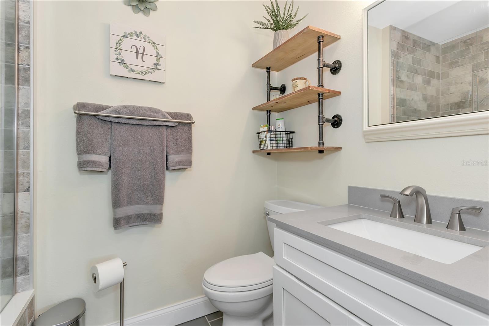 Image 14 of 59 For 13596 Croft Drive N