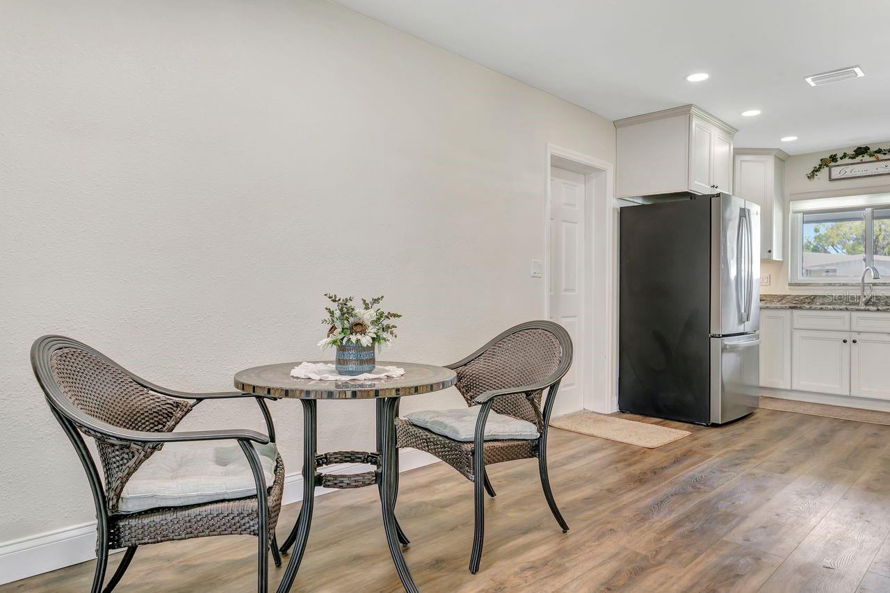 Image 25 of 59 For 13596 Croft Drive N