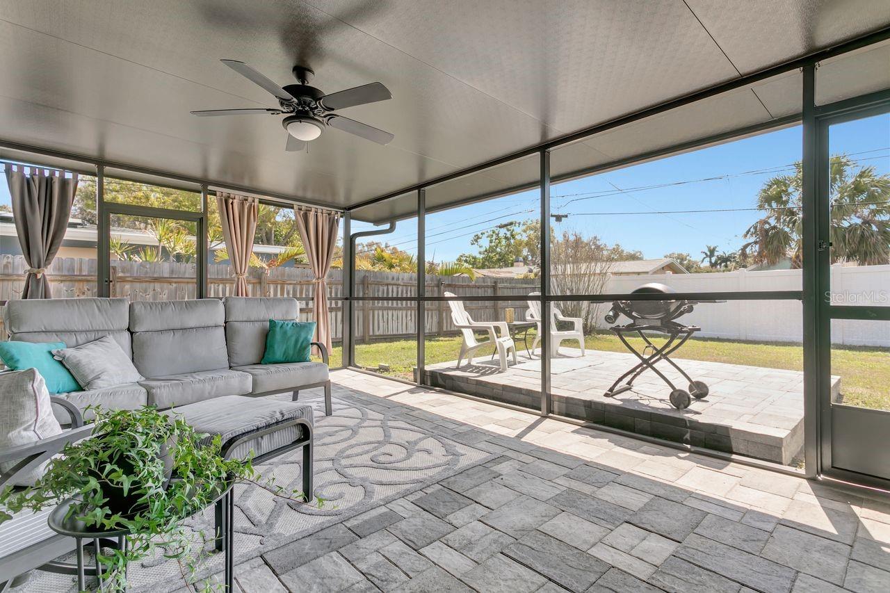 Image 36 of 59 For 13596 Croft Drive N