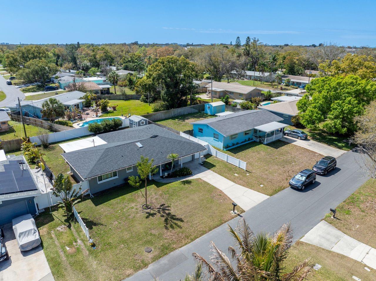 Image 44 of 59 For 13596 Croft Drive N