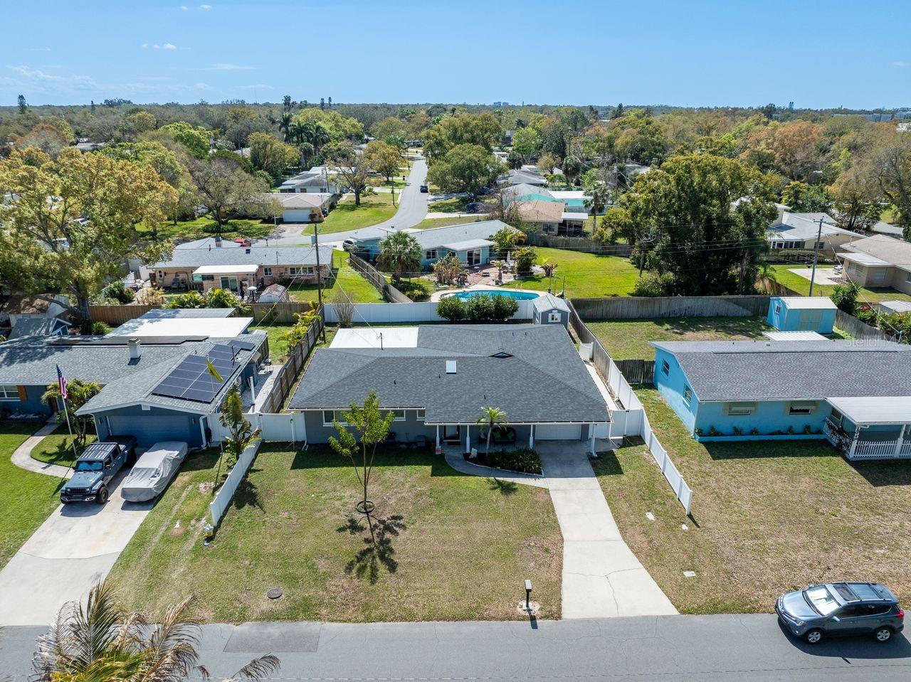 Image 45 of 59 For 13596 Croft Drive N