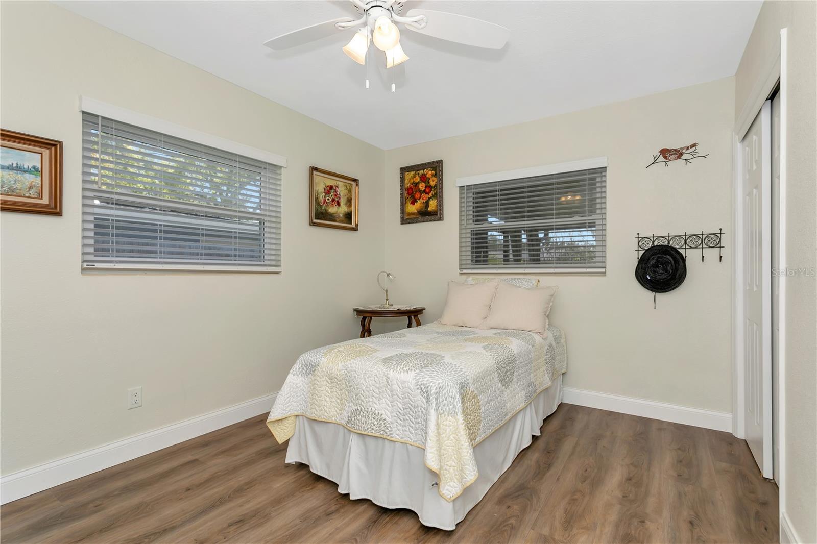 Image 5 of 59 For 13596 Croft Drive N