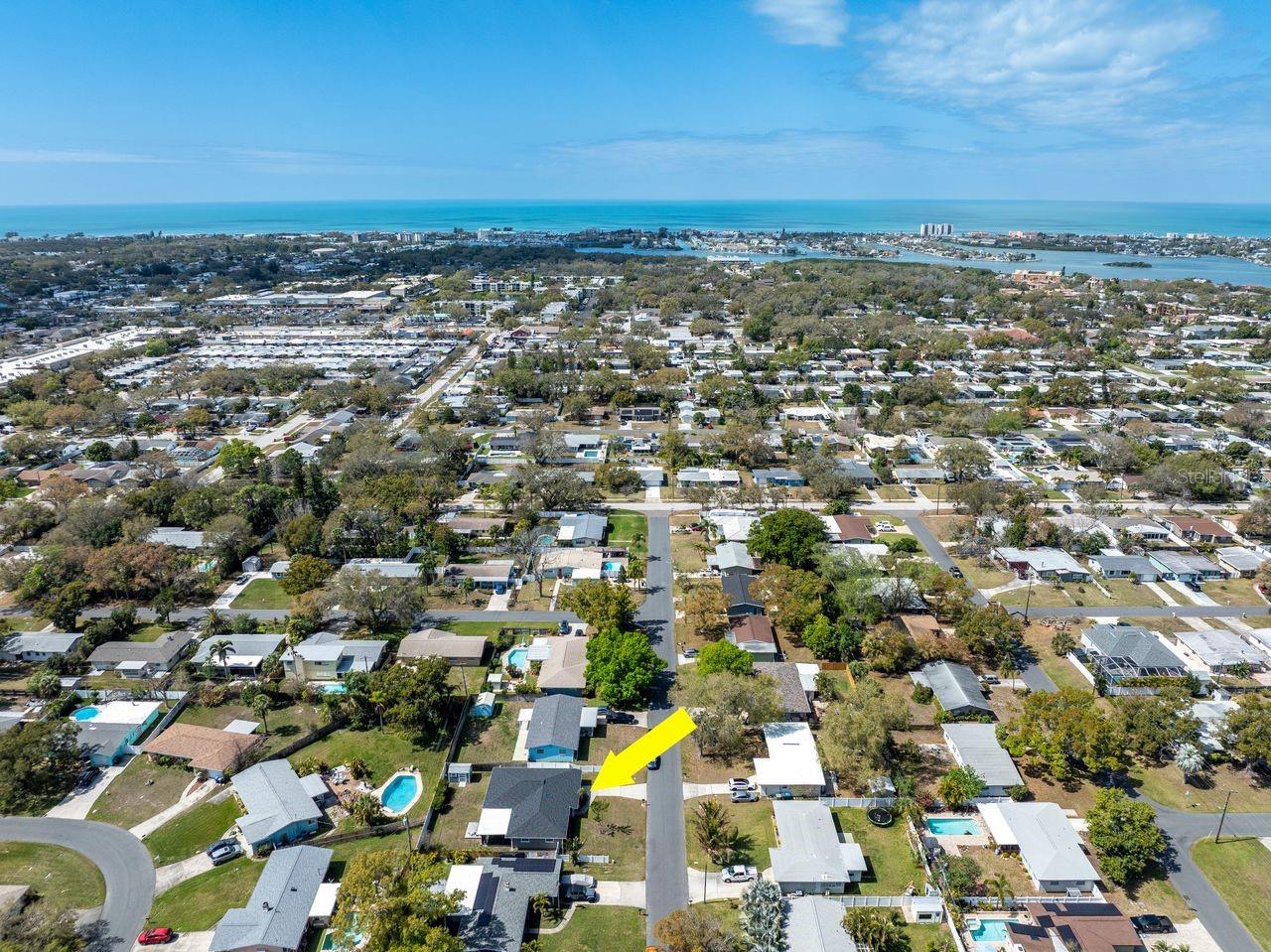 Image 50 of 59 For 13596 Croft Drive N