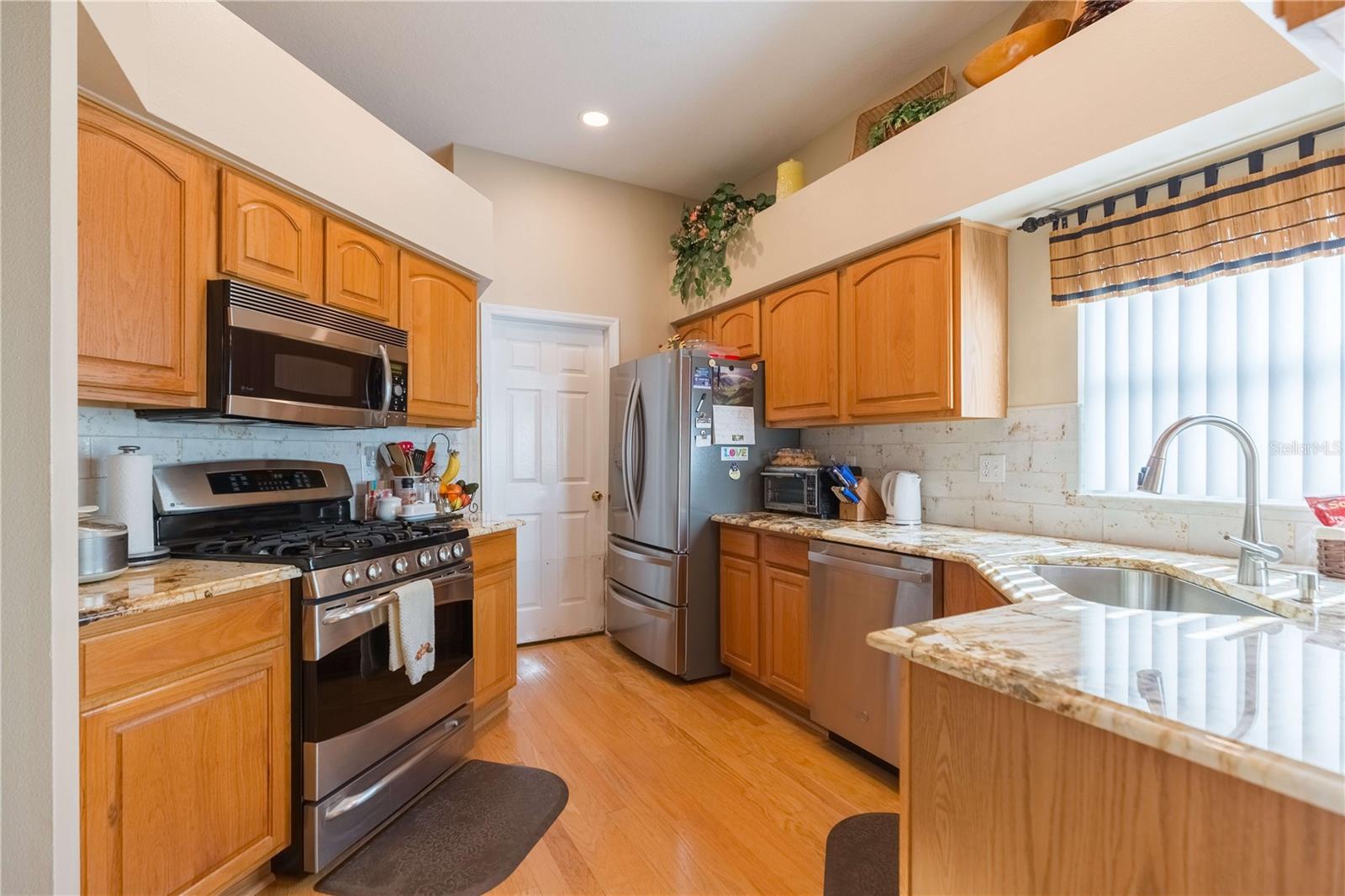 Image 16 of 34 For 17746 Nathans Drive