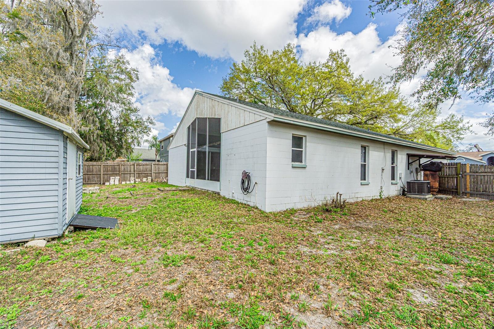 Image 22 of 30 For 301 Sugar Creek Drive