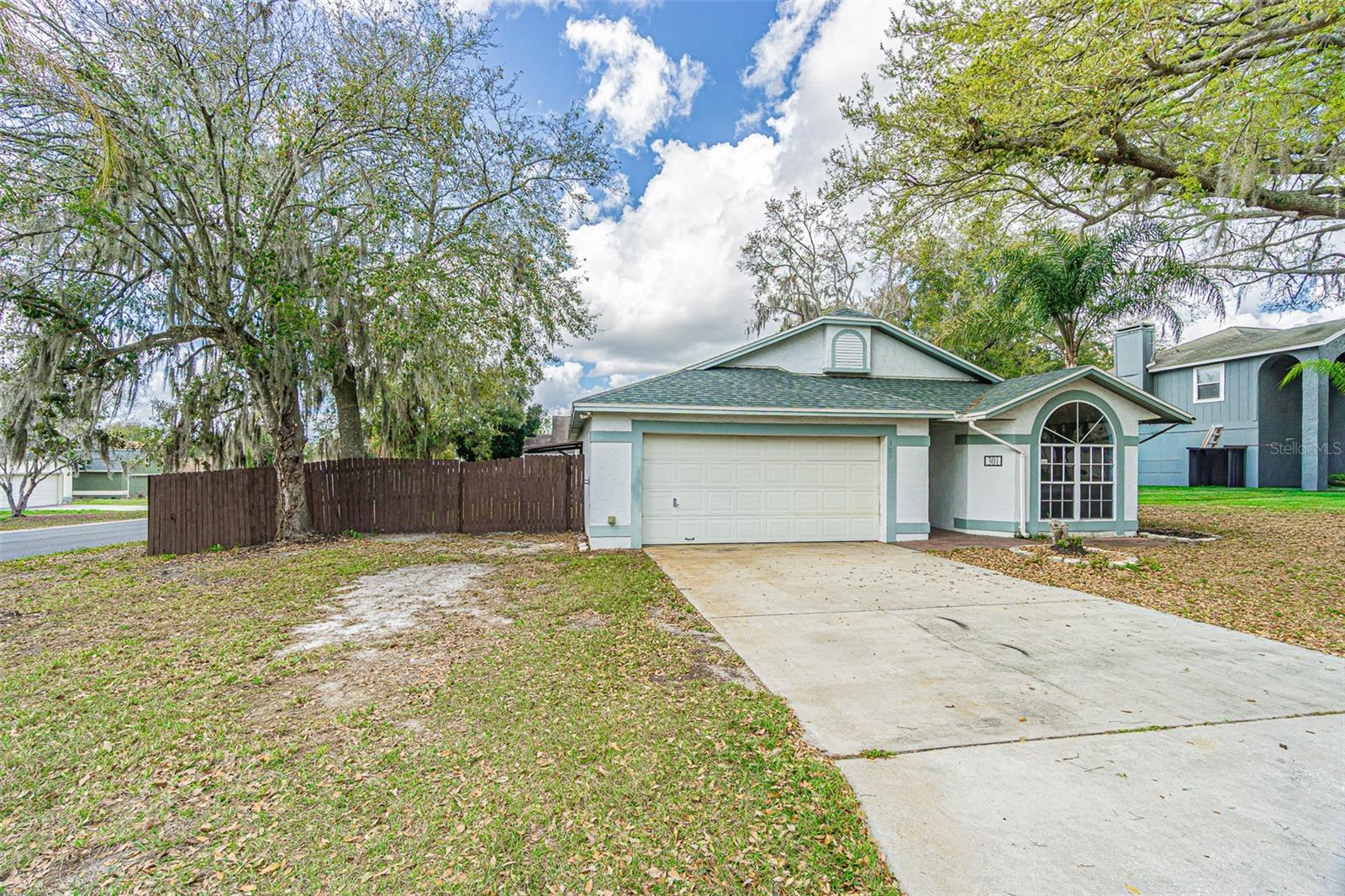 Image 29 of 30 For 301 Sugar Creek Drive