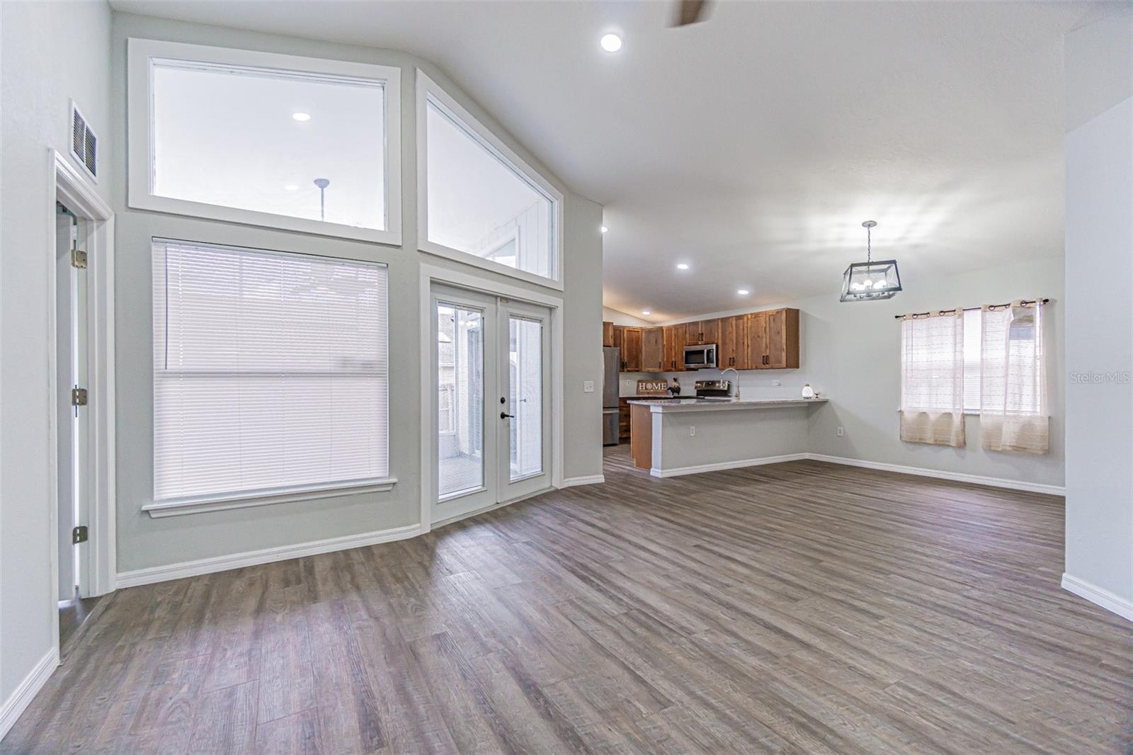 Image 6 of 30 For 301 Sugar Creek Drive