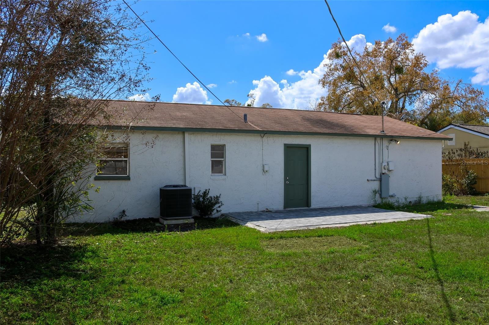 Listing photo id 21 for 4211 Bay View Avenue