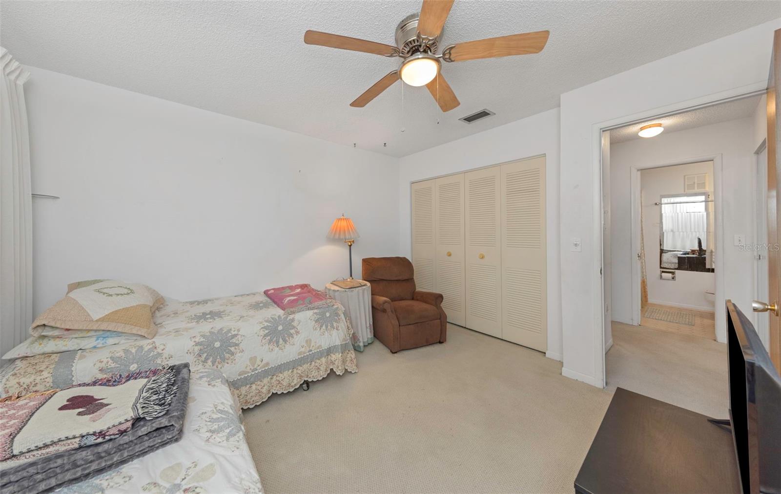 Image 19 of 39 For 5750 80th Street N B-206