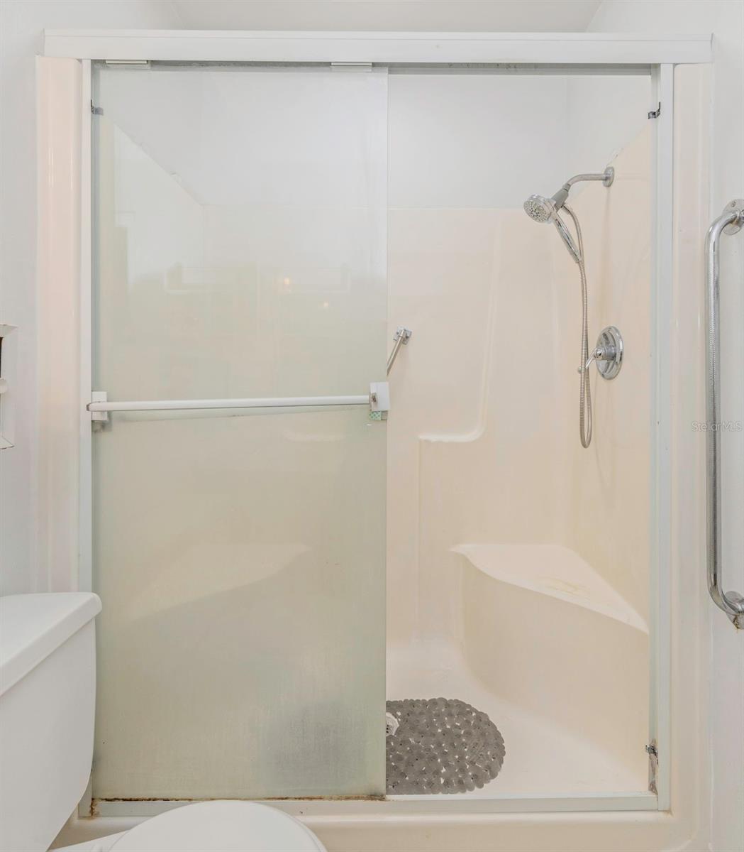 Image 23 of 39 For 5750 80th Street N B-206