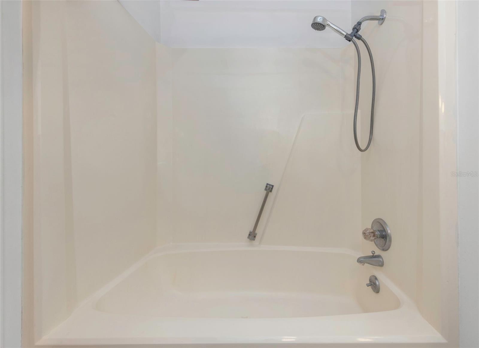 Image 28 of 39 For 5750 80th Street N B-206