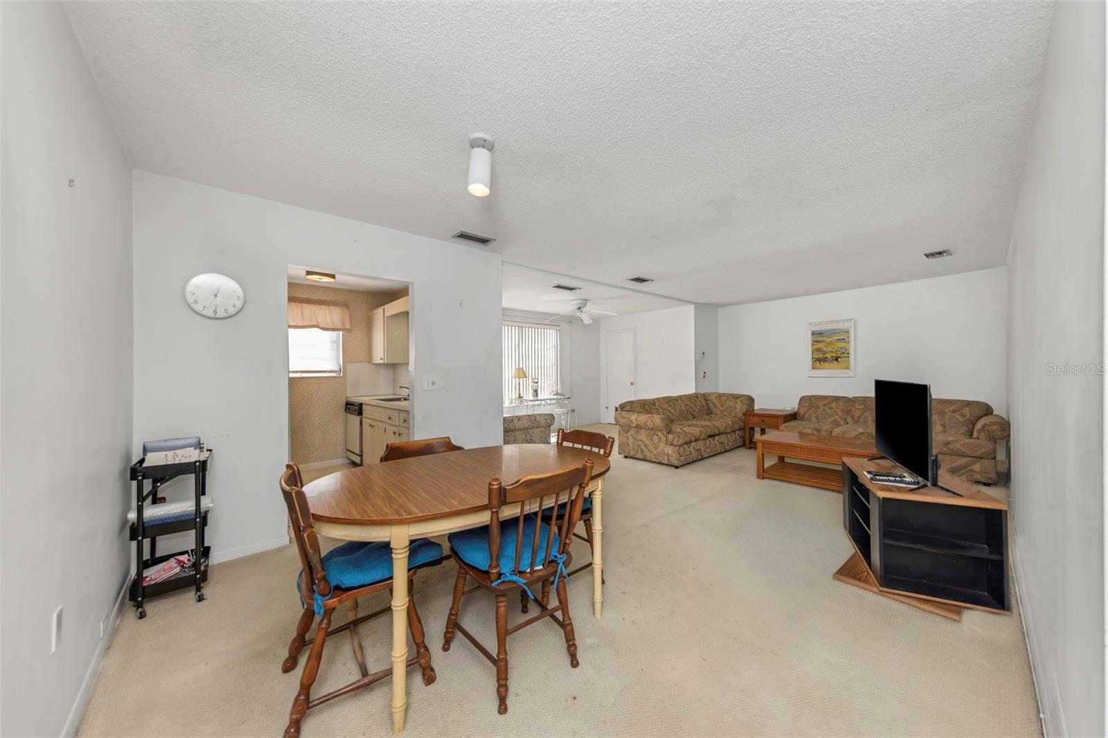 Image 6 of 39 For 5750 80th Street N B-206