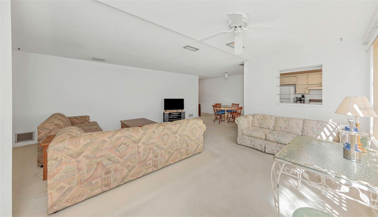 Image 8 of 39 For 5750 80th Street N B-206