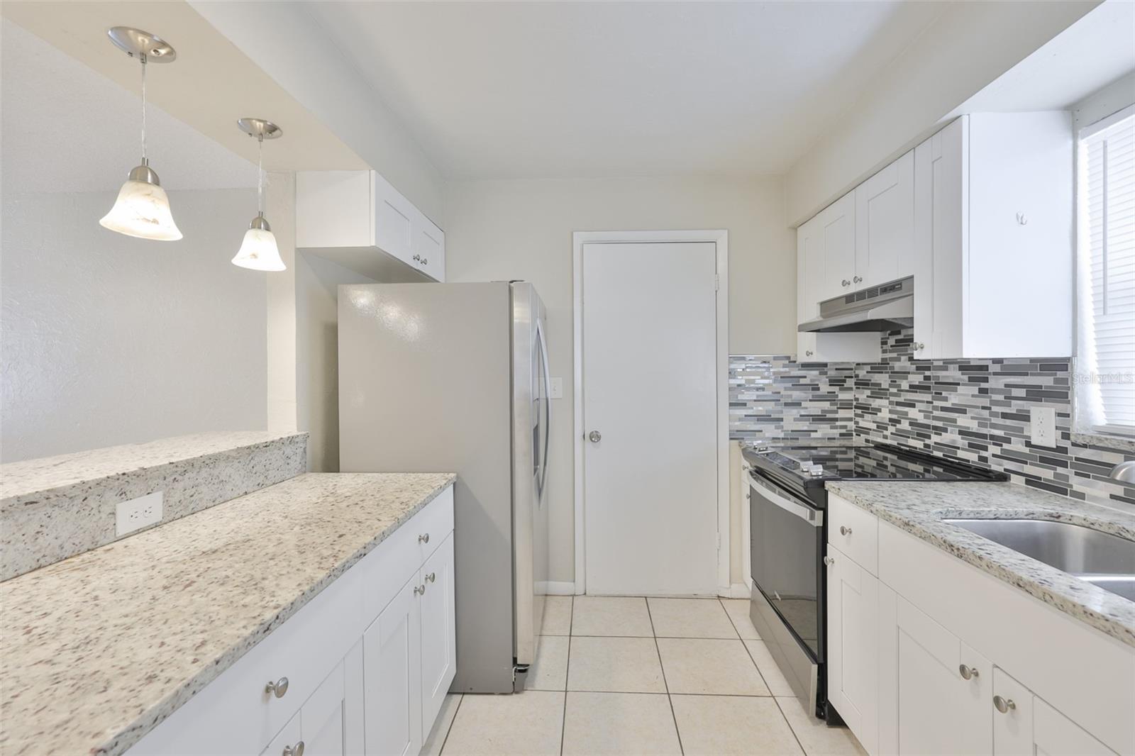 Image 8 of 32 For 1283 Palm Street B