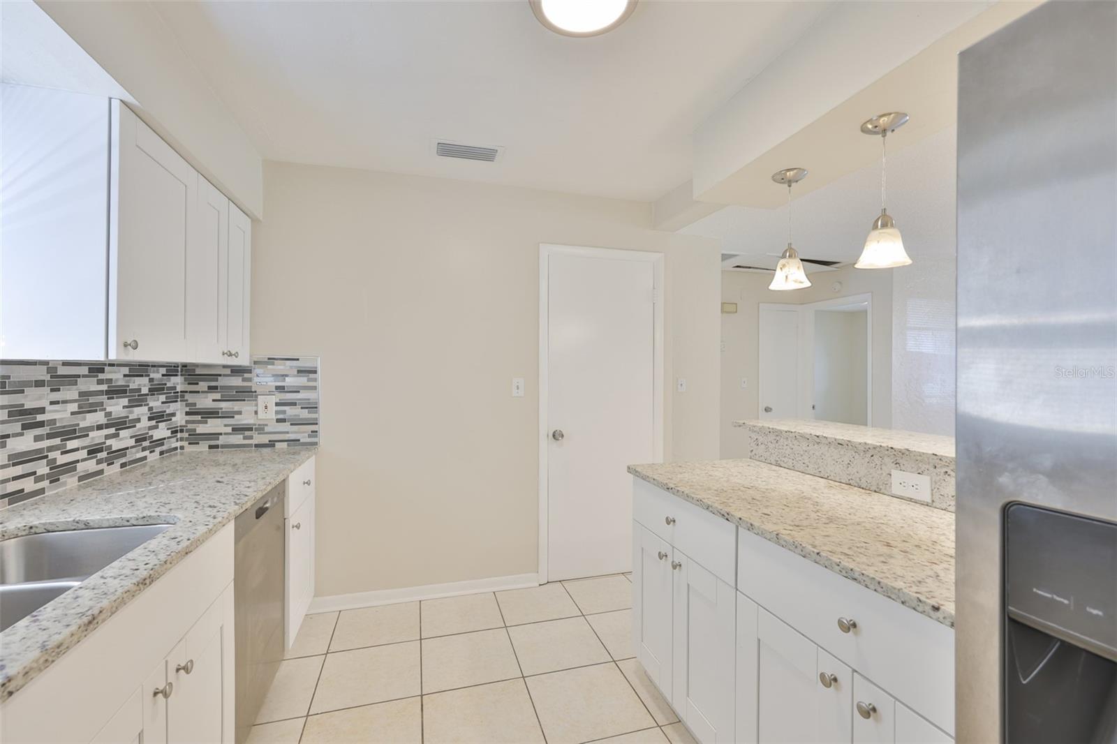 Image 9 of 32 For 1283 Palm Street B